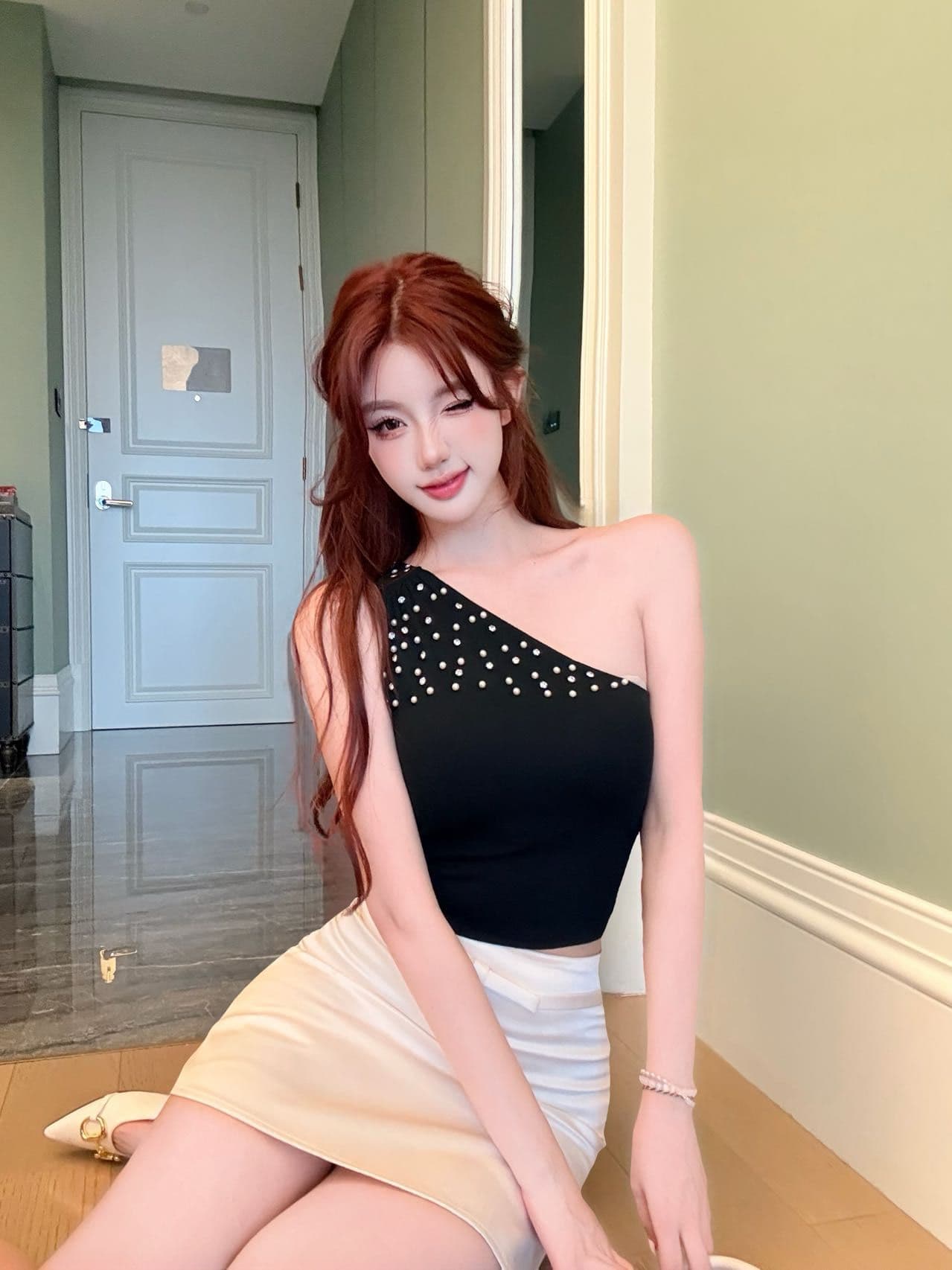 단색 핫픽스 비스듬한 어깨 캐미솔 여름 순수한 욕망 디자인 센스 핫걸 몸매 가꾸기 오프숄더 쇼트 스타일 맨위 외출용 상세 이미지 2
