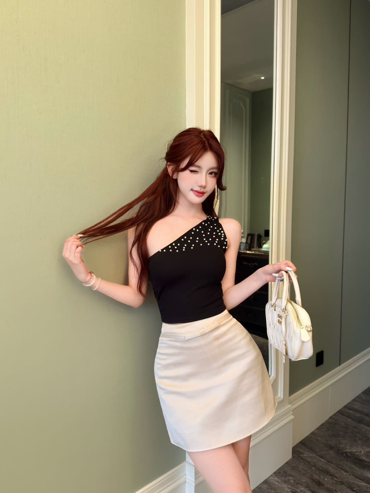 단색 핫픽스 비스듬한 어깨 캐미솔 여름 순수한 욕망 디자인 센스 핫걸 몸매 가꾸기 오프숄더 쇼트 스타일 맨위 외출용 상세 이미지 7