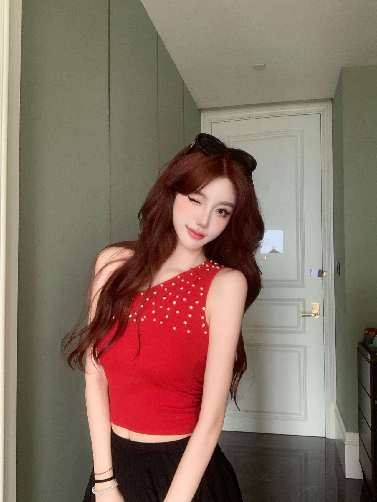 단색 핫픽스 비스듬한 어깨 캐미솔 여름 순수한 욕망 디자인 센스 핫걸 몸매 가꾸기 오프숄더 쇼트 스타일 맨위 외출용 상세 이미지 16