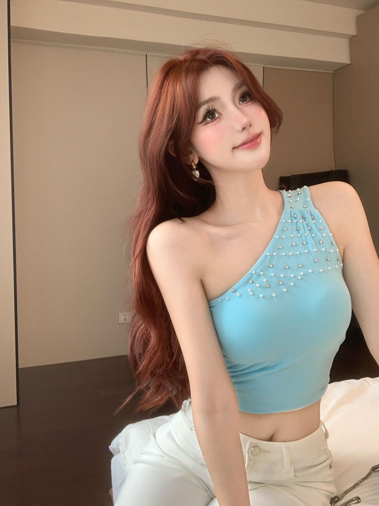 단색 핫픽스 비스듬한 어깨 캐미솔 여름 순수한 욕망 디자인 센스 핫걸 몸매 가꾸기 오프숄더 쇼트 스타일 맨위 외출용 상세 이미지 28