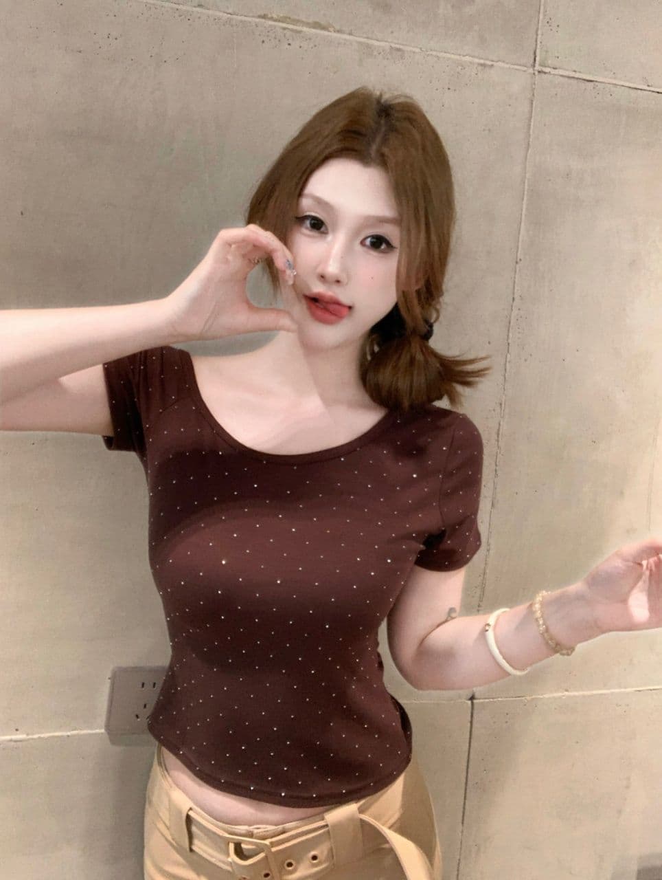 핫픽스 비스듬한 어깨 반팔 티셔츠 디자인 센스 몸매 가꾸기 슬림해 보이는 순수한 욕망 오프숄더 맨위 상세 이미지 10