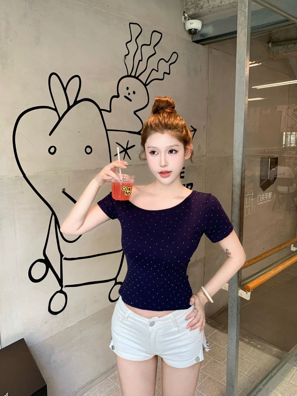 핫픽스 비스듬한 어깨 반팔 티셔츠 디자인 센스 몸매 가꾸기 슬림해 보이는 순수한 욕망 오프숄더 맨위 상세 이미지 24