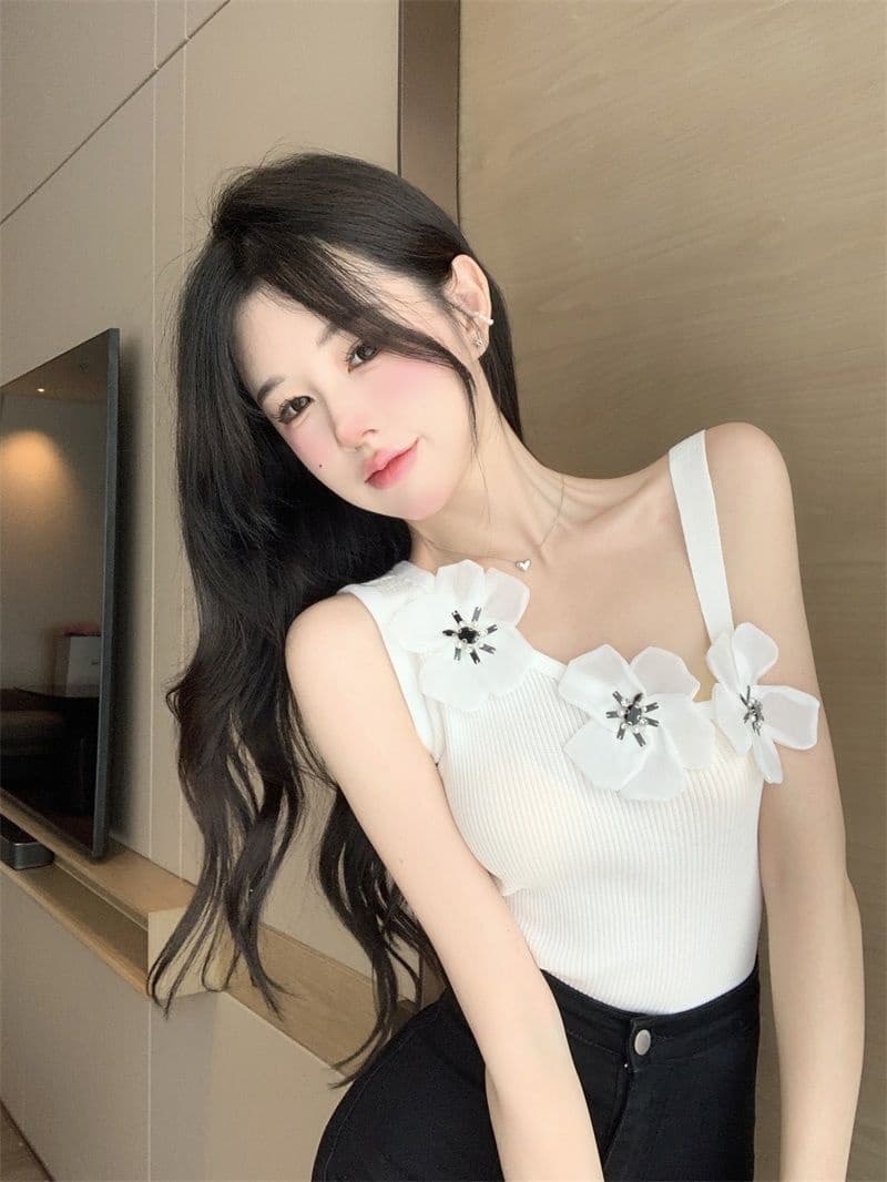 섹시함 작은 심장 기계 슬림해 보이는 캐미솔 패션 불규칙 기본 셔츠 레트로 3 차원 꽃 오프숄더 맨위 상세 이미지 6