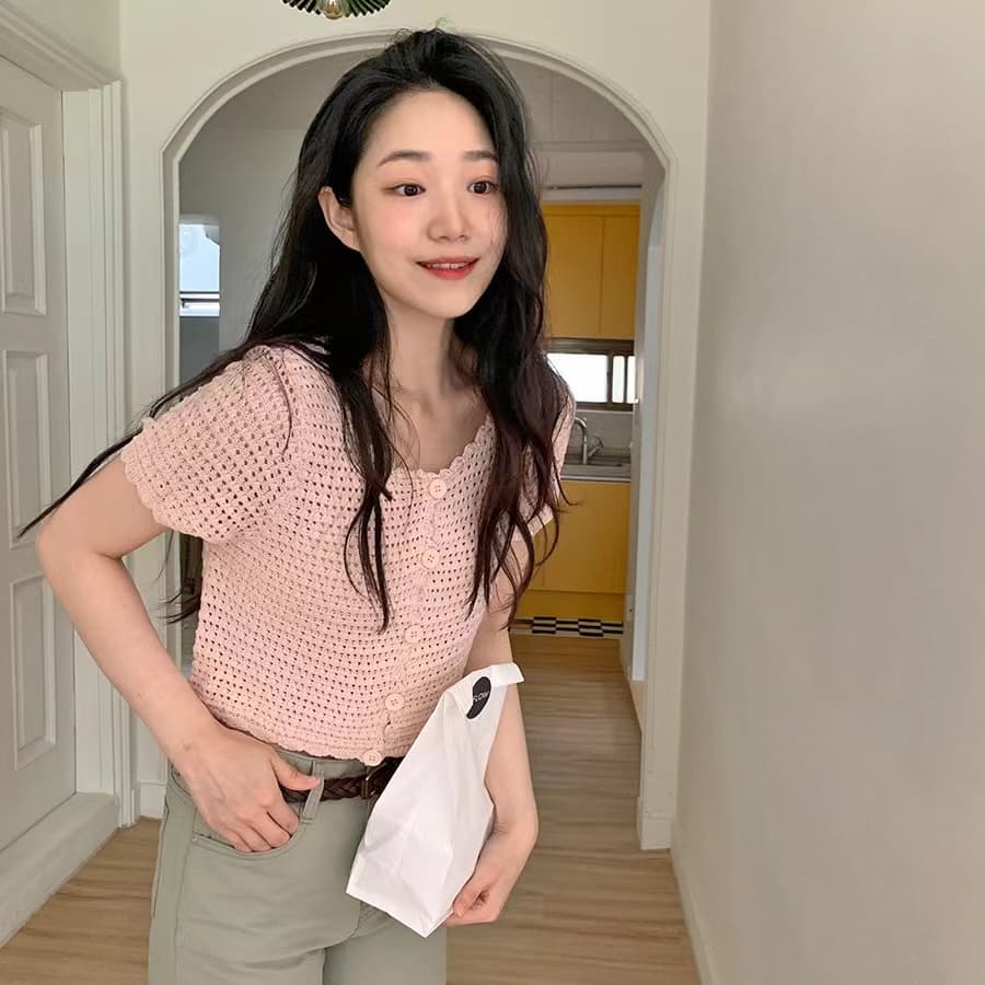 얇은 스타일 홀로우 아웃 레이스업 태양 보호 셔츠 여성 의류 여름 작은 대중 V넥 쇼트 스타일 니트 오픈 가디건 외부 가져 가라. 화이트 맨위 트렌디 상세 이미지 4