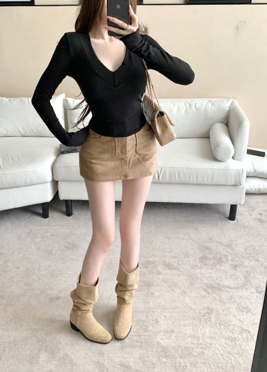 이른 가을 새로운 순수한 욕망 섹시함 깊은 V 넥 긍정적 인 어깨 긴팔 몸매 가꾸기 슬림해 보이는 다용도 작은 대중 기본 셔츠 맨위 상세 이미지 9