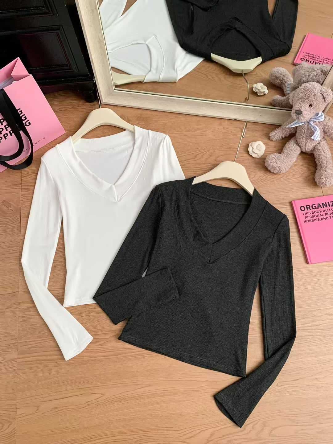 이른 가을 새로운 순수한 욕망 섹시함 깊은 V 넥 긍정적 인 어깨 긴팔 몸매 가꾸기 슬림해 보이는 다용도 작은 대중 기본 셔츠 맨위 상세 이미지 23