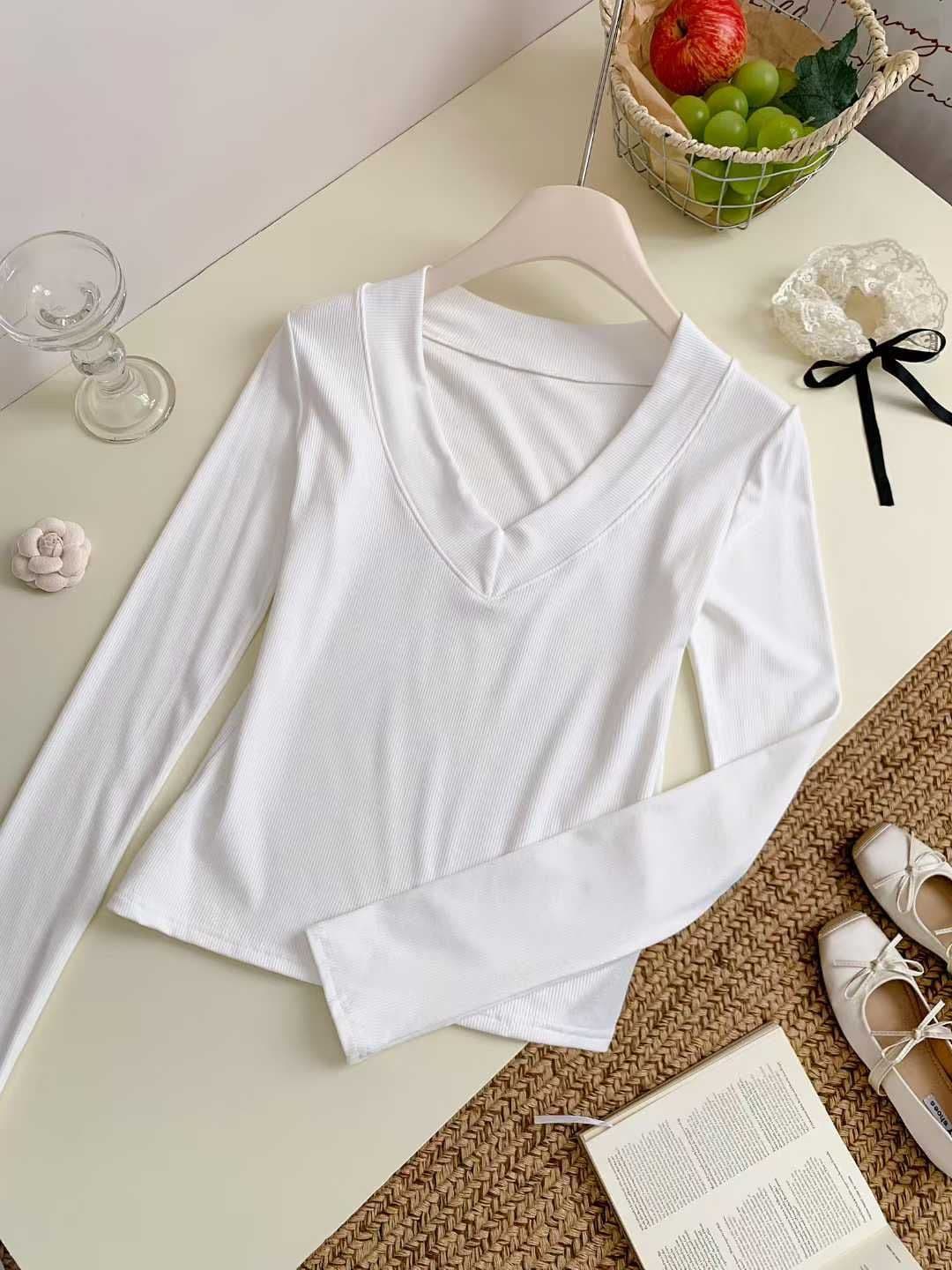 이른 가을 새로운 순수한 욕망 섹시함 깊은 V 넥 긍정적 인 어깨 긴팔 몸매 가꾸기 슬림해 보이는 다용도 작은 대중 기본 셔츠 맨위 상세 이미지 27