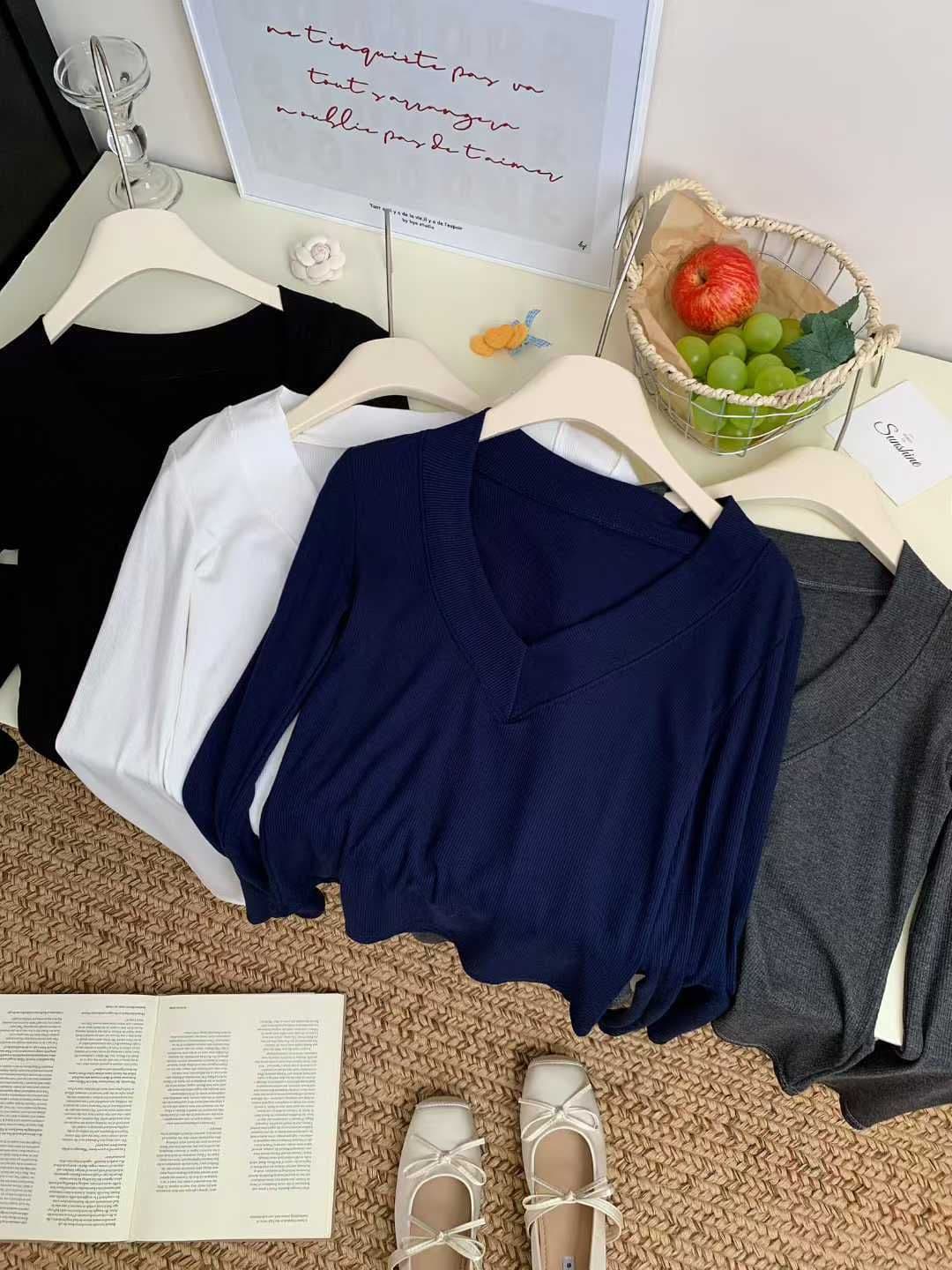 이른 가을 새로운 순수한 욕망 섹시함 깊은 V 넥 긍정적 인 어깨 긴팔 몸매 가꾸기 슬림해 보이는 다용도 작은 대중 기본 셔츠 맨위 상세 이미지 28