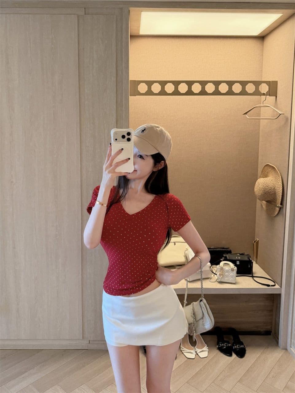 도트 무늬 V넥 반팔 티셔츠 여성 여름 패션 품격 슬림해 보이는 다용도 디자인 센스 맨위 상세 이미지 7