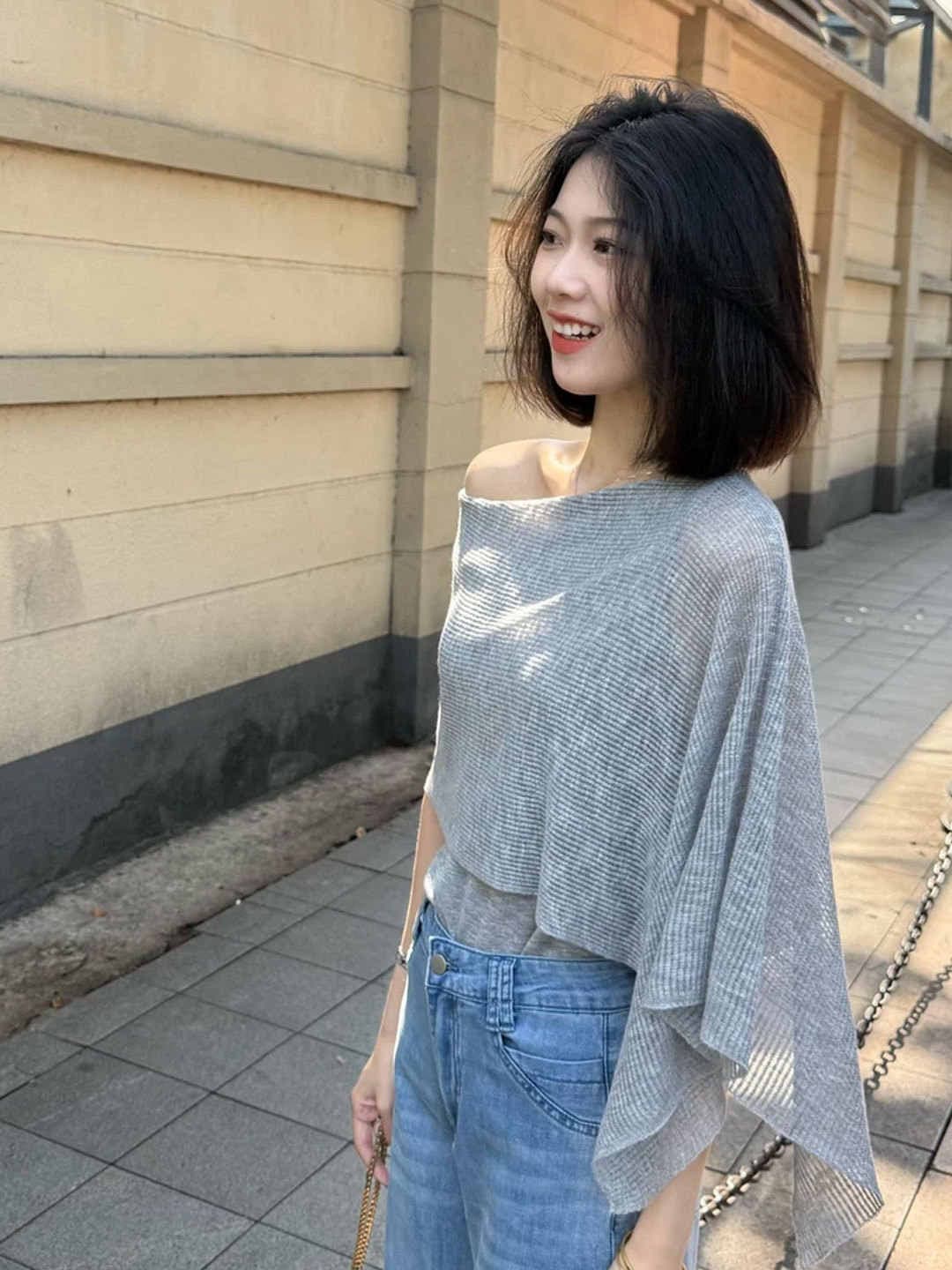 프랑스식 미니멀리즘 순수한 욕망 바람이 아닙니다. 대칭 디자인 센스 작은 대중 반팔 니트 스웨터 여름 새로운 맨위 상세 이미지 1