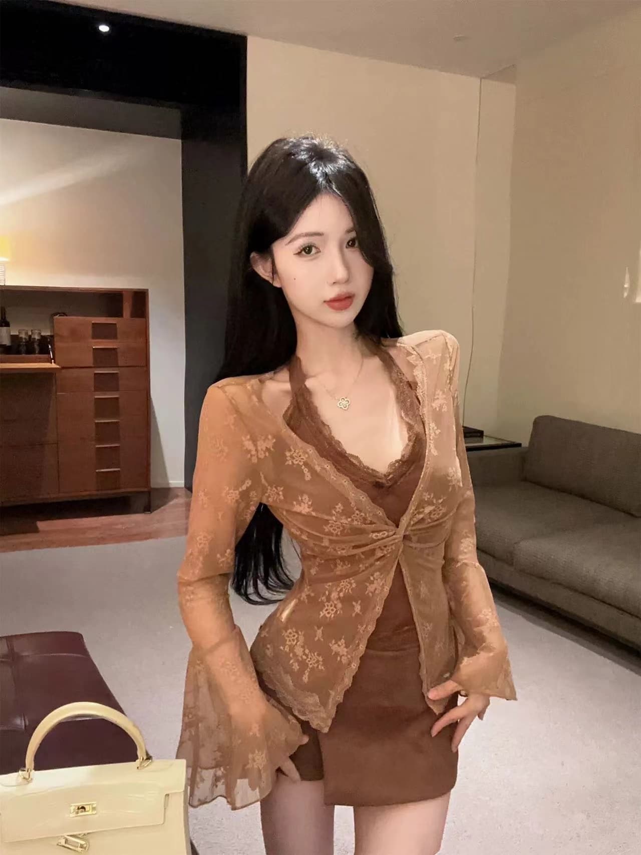 레트로 레이스 바람 셔츠 V넥 비틀림 페이크 레이어드 나팔 소매 몸매 가꾸기 인사이드 가져 가라. 여성 새로운 짧은 맨위
