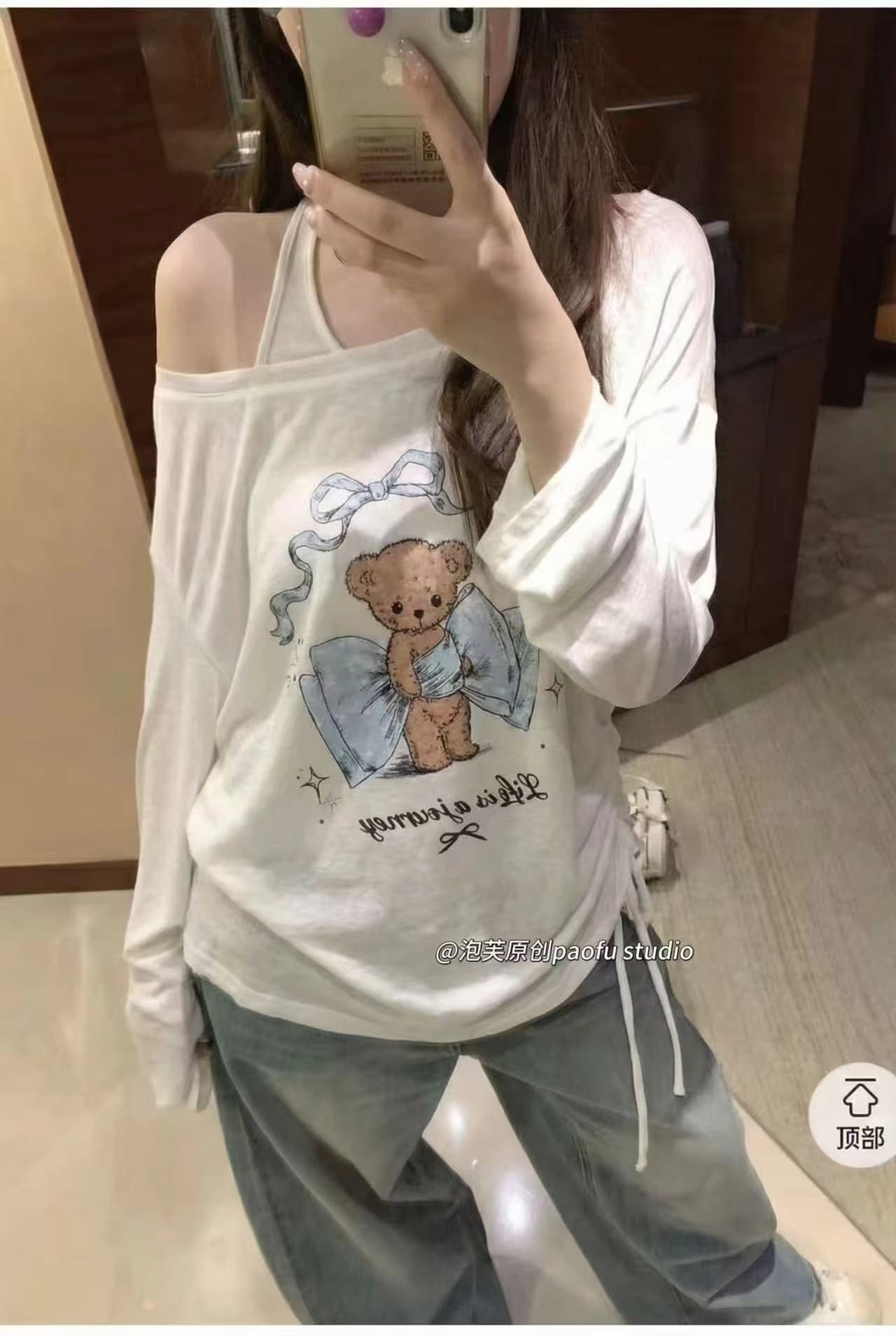 작은 곰 만화 프린트 비스듬한 어깨 긴팔 티셔츠 여성 여름 느긋한 바람 루즈핏 자외선 차단 블라우스 디자인 센스 슬림해 보이는 맨위 상세 이미지 8