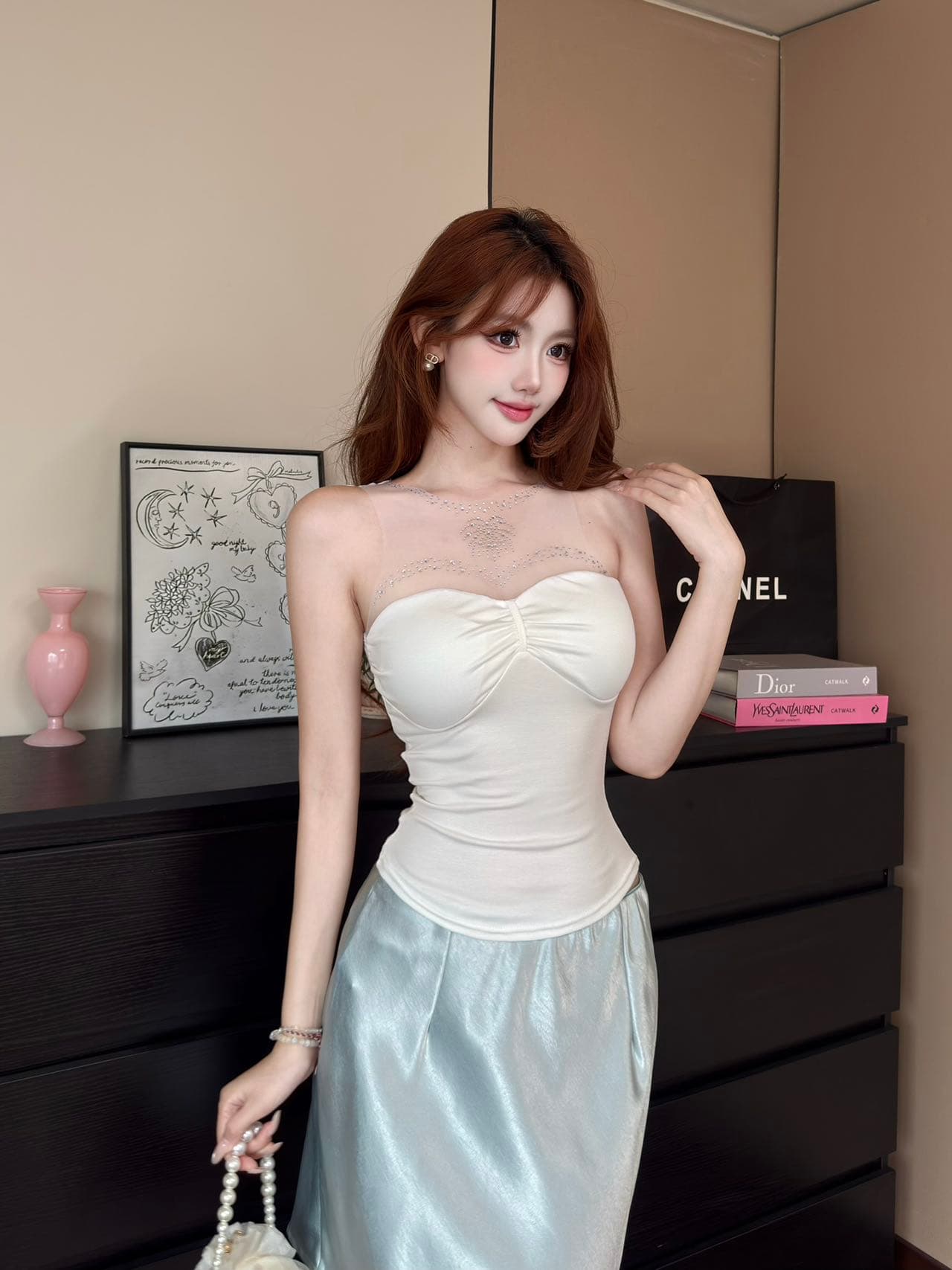 순수한 욕망 핫걸 미니멀리즘 몸매 가꾸기 한 단어 와이 캐미솔 인사이드 가져 가라. 외출용 디자인 벨트 가슴 패드 민소매 맨위 상세 이미지 15