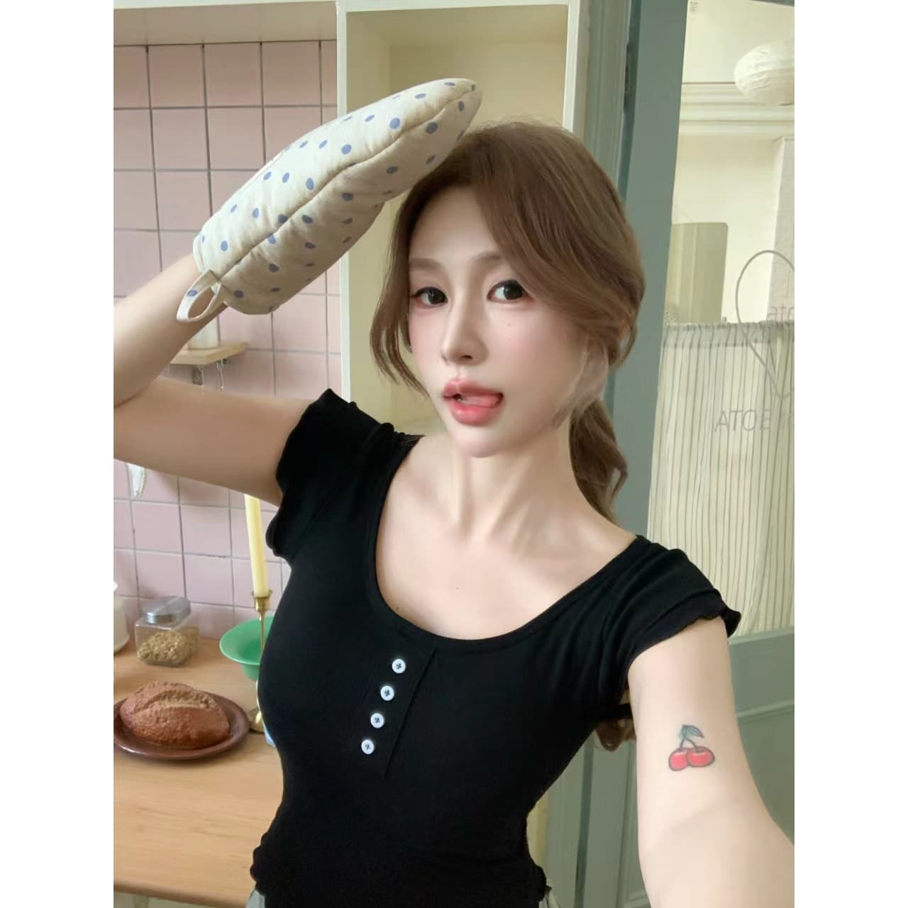작은 대중 디자인 센스 꼬집기 허리 슬림해 보이는 단추 연꽃 잎 소매 반팔 벨트 가슴 패드 상세 이미지 2