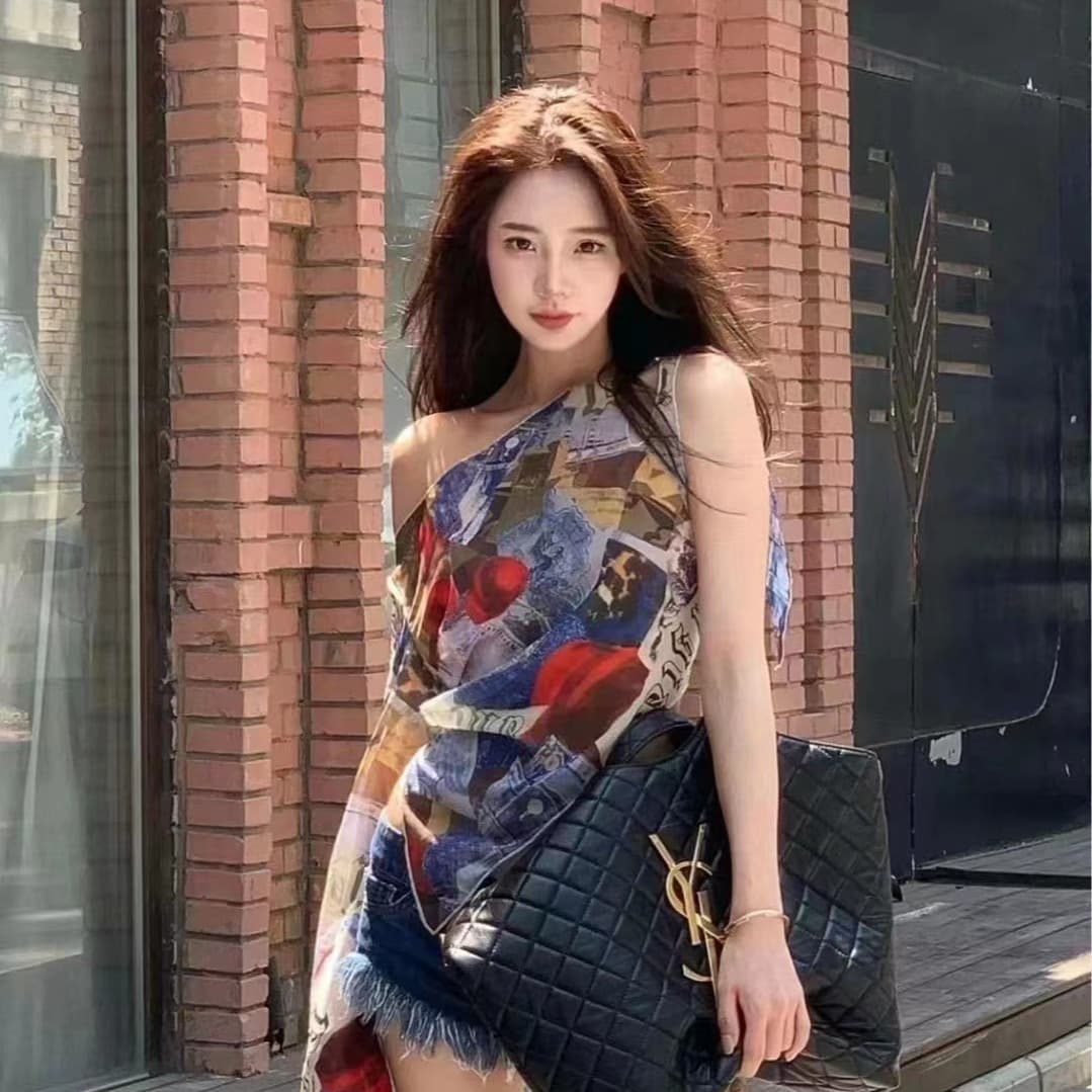 이른 가을 새로운 디자인 센스 프랑스식 불규칙 디자인 오프숄더 레이스업 맨위 여성