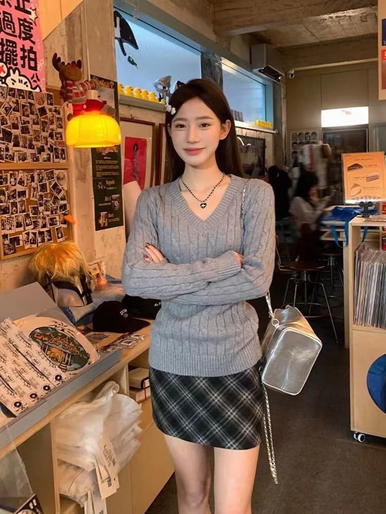 한 부서 V넥 스웨터 여자 2026 가을 겨울철 꽈배기 두꺼운 루즈핏 인사이드 가져 가라. 외출용 느긋한 바람 니트 스웨터 맨위 상세 이미지 12