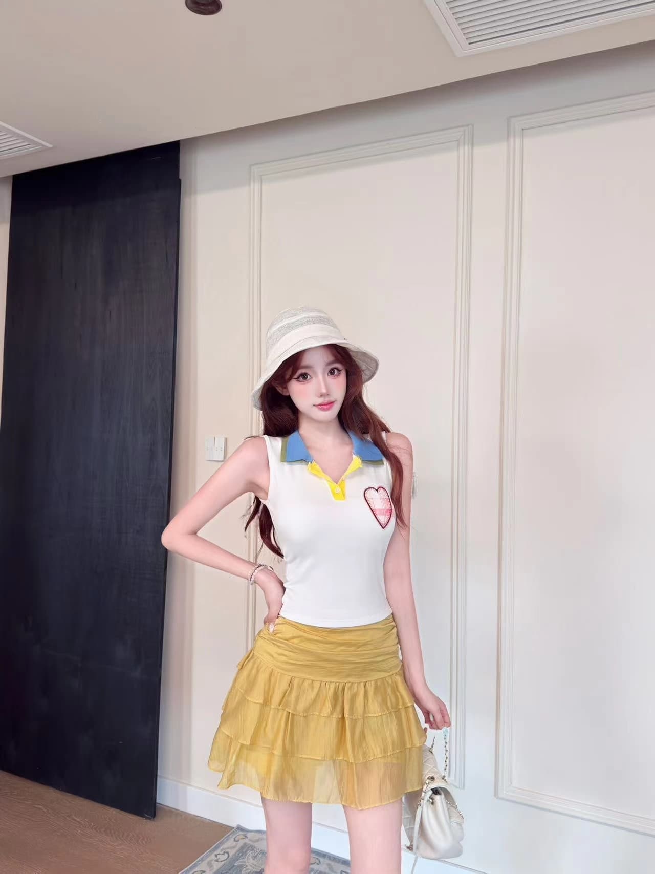 2026 새로운 달콤한 차가운 레트로 배색 패치 하트 자수 고정 가슴 패드 몸매 가꾸기 슬림해 보이는 외출용 쇼트 스타일 맨위 이미지 2