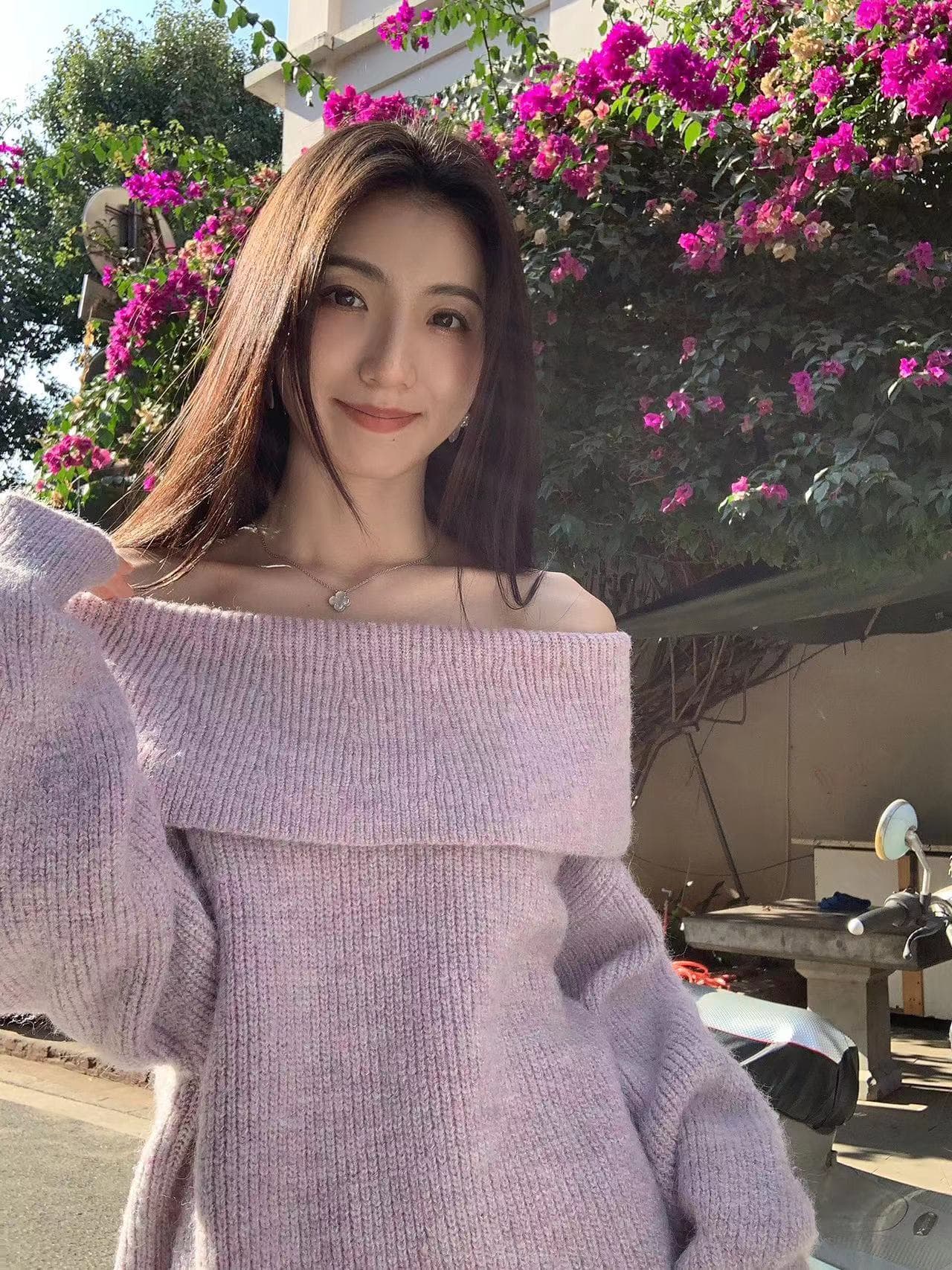 화이트 오프숄더 디자인 센스 작은 대중 우유 씽 하는 소리 부드러운 찹쌀 풀오버 스웨터 여자 가을 겨울 슈퍼 잘 생긴 니트 스웨터 맨위 상세 이미지 8