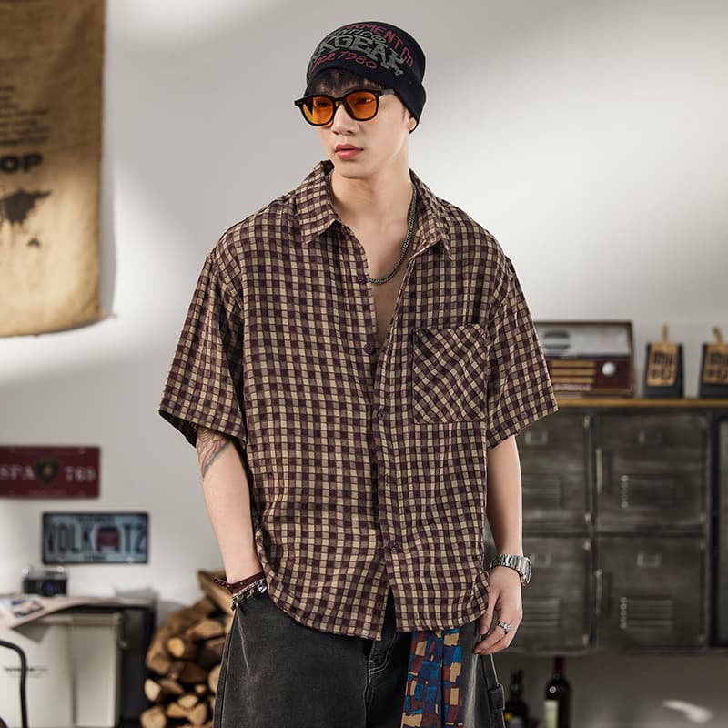 실사 여름 새로운 체크무늬 반팔 셔츠 남자 루즈핏 다용도 한국 스타일 미니멀리즘 막대기 가방 디자인 셔츠