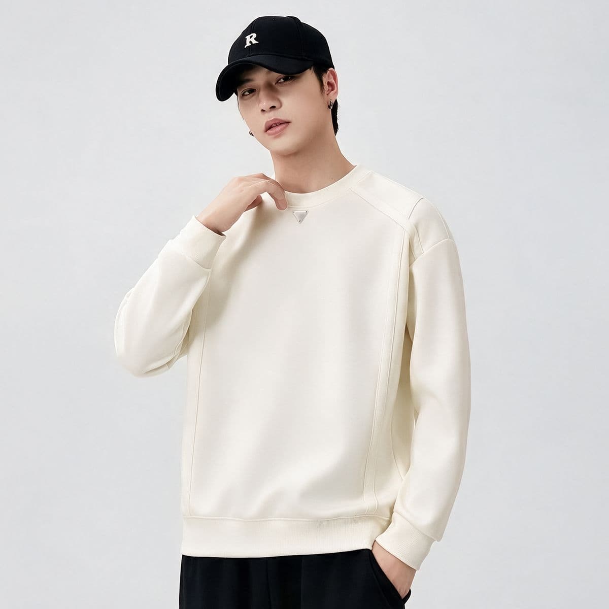 실사 2026 가을 겨울 새로운 미니멀리즘 라운드 넥 후드티 남성 풀오버 트렌드 와 성별 다용도 출퇴근 순면 맨위 이미지 3