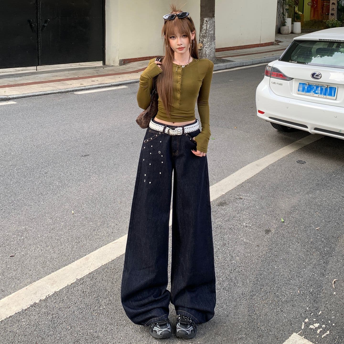 디자인 센스 비즈 박기 단 닝 색상 넓은 다리 청바지 여성 2026 가을 새로운 하이웨이스트 루즈핏 슬림해 보이는 바닥 청소 바지 이미지 4