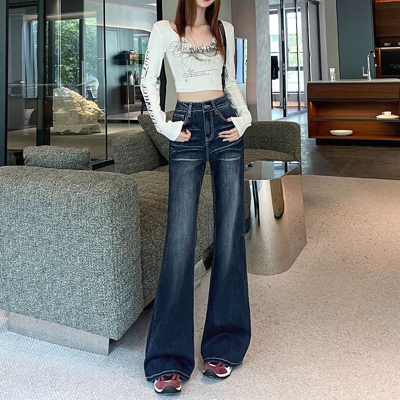 패션 트렌드 새로운 몸매 가꾸기 슬림해 보이는 다용도 마이크로 나팔 청바지 여성
