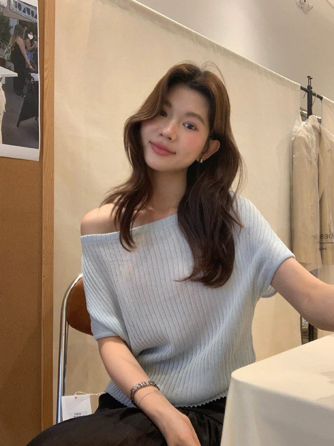 한 부서 부드러운 바람 비스듬한 어깨 아마 반팔 니트 스웨터 여성 여름 다용도 작은 셔츠 슬림해 보이는 오프숄더 맨위 상세 이미지 6