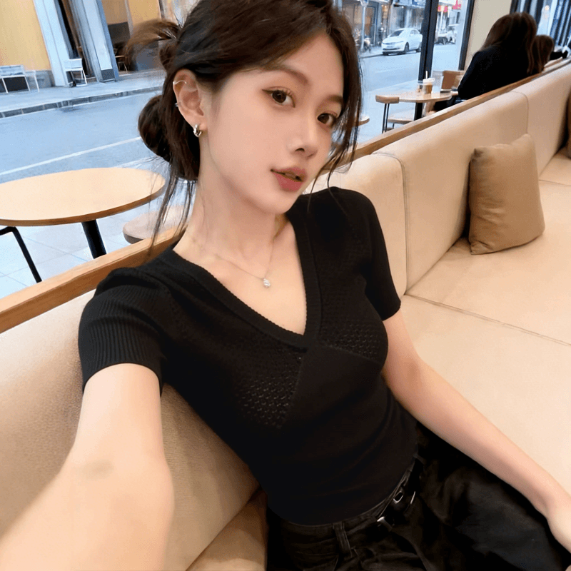 한 부서 미니멀리즘 단색 V넥 얼음 실크 반팔 니트 스웨터 여성 2026 여름 새로운 품격 다용도 몸매 가꾸기 맨위 상세 이미지 5