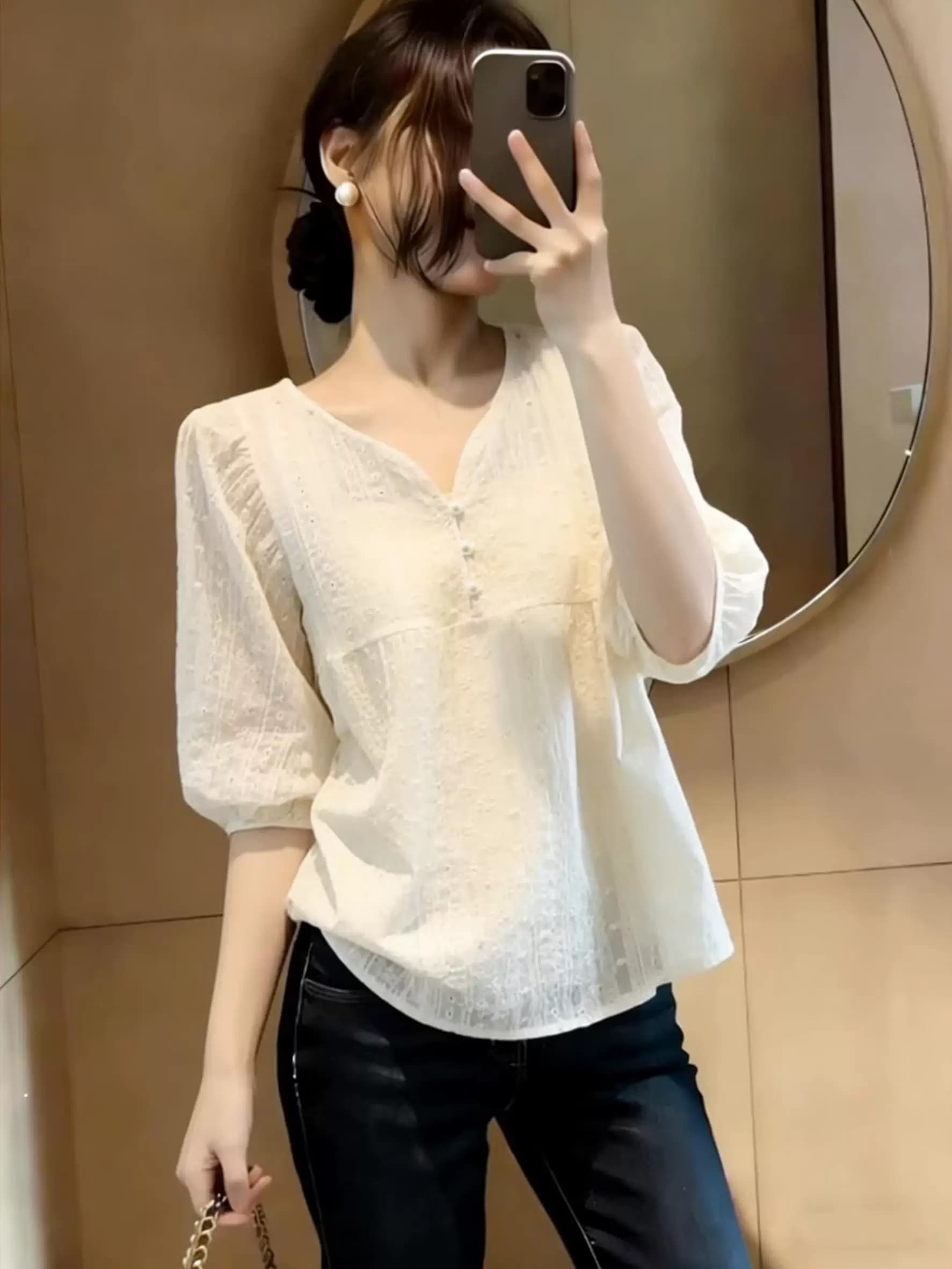 캐주얼 V넥 거품 소매 여성 셔츠 여름 빅 사이즈 통통한 여동생 루즈핏 슬림해 보이는 디자인 센스 작은 대중 연령 감소 맨위 이미지 2