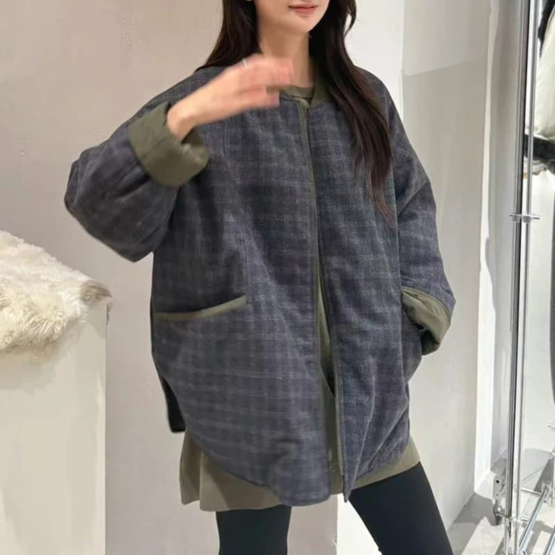 레트로 블랙 회색 체크무늬 양면 착용 스탠드 칼라 솜을 넣은 여성 코트 가을 겨울철 작은 키 느긋한 루즈핏 면 의류 면 옷 상세 이미지 4