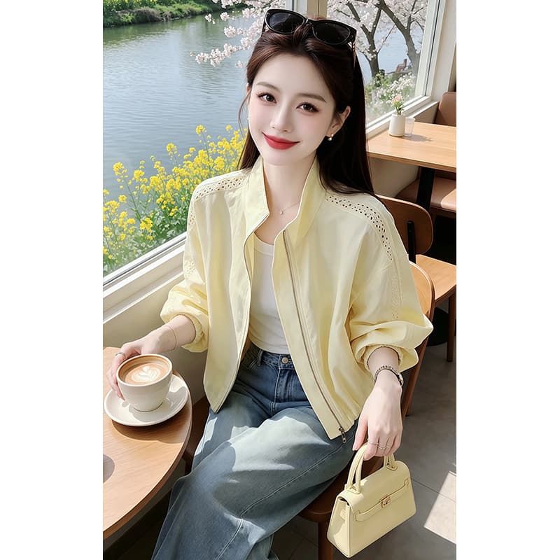 향기로운 듀오 2026 새로운 여름 쇼트 스타일 세련된 바람 여성 스탠드 칼라 홀로우 아웃 자외선 차단 의류 캐주얼 짧은 외투 얇은 스타일 상세 이미지 5