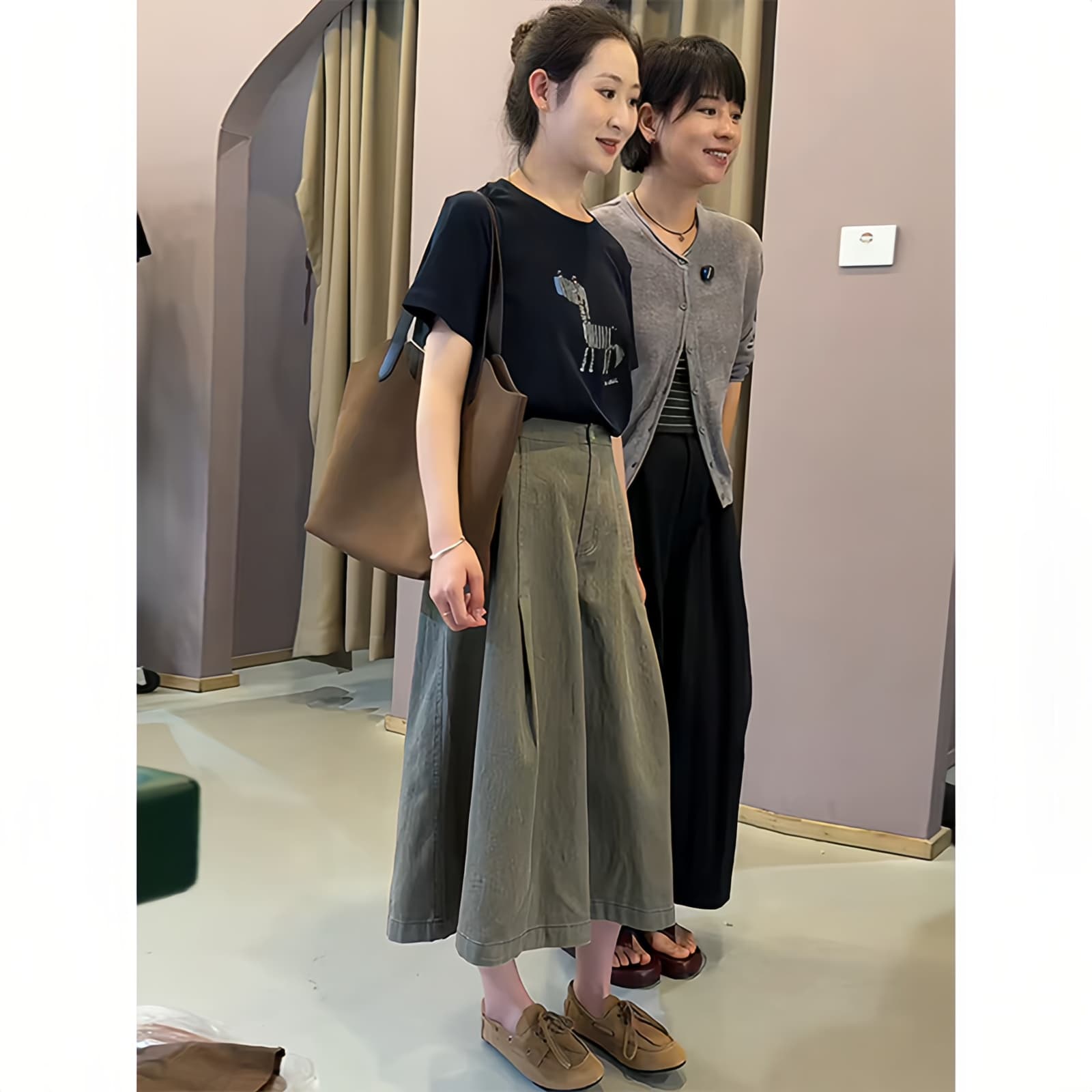 향기로운 듀오 한 부서 익스트림 제인 캐주얼 세트 슬림해 보이는 맨위 표지 넓적 다리 도루 센스 워크웨어 중간 길이 스커트 2026 새로운 다용도 상세 이미지 2