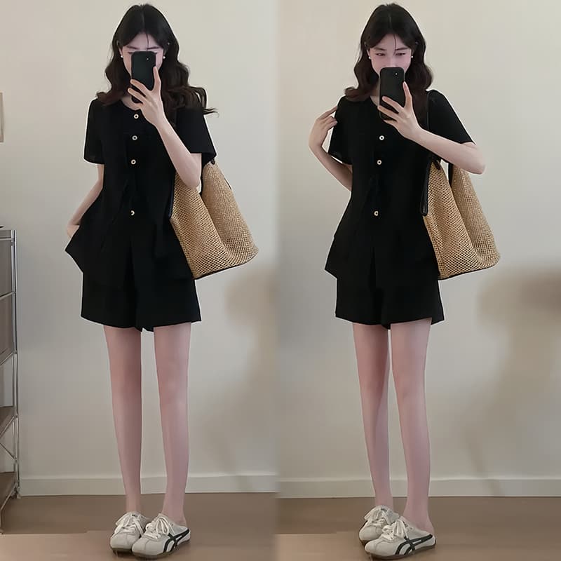 페이크 레이어드 레이스업 허리 수축 반팔 맨위 하이웨이스트 넓은 다리가 짧다. 바지 두 조각 여성 세트 2026 새로운 세트