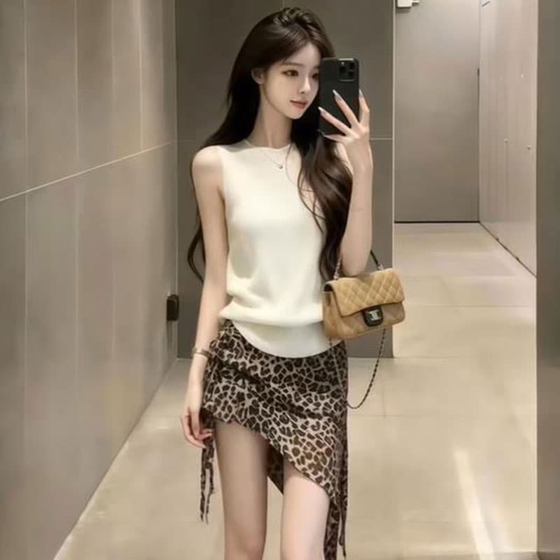 황혼 리스 요새 2026 여름 새로운 출퇴근 민소매 맨위 디자인 센스 반신 스커트 패션 세트 이미지 4