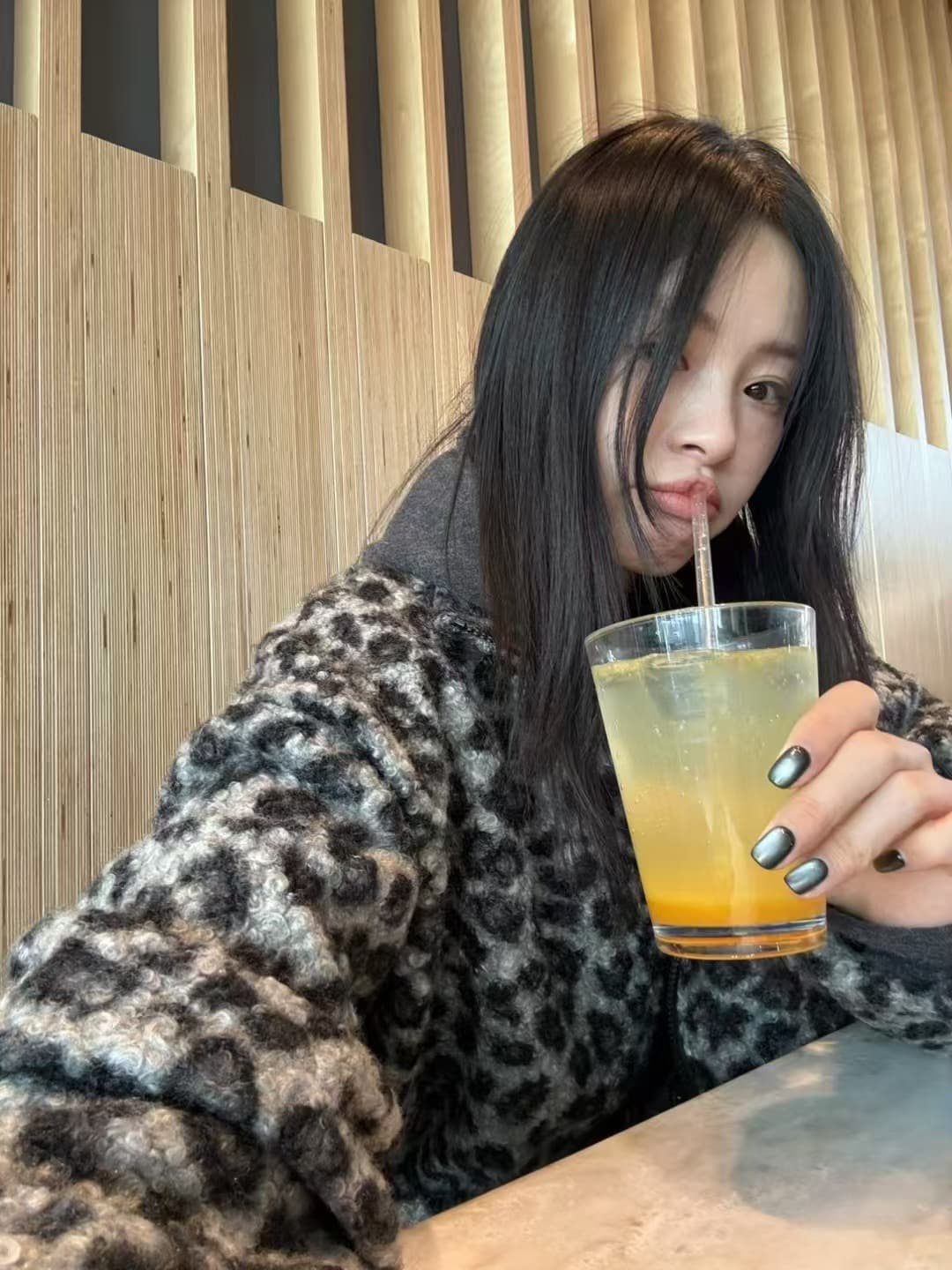 있음 선적 한국 겨울 신제품 레오파드 무늬 양털 플리스 두꺼운 털이 있는 보온 스탠드 칼라 재킷 여성 상세 이미지 38