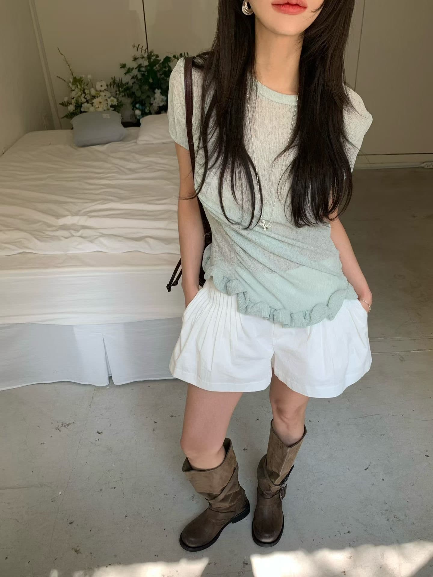 있음 밖으로 한 부서 작은 대중 디자인 센스 레이스 주름 불규칙 반팔 티셔츠 여성 상세 이미지 1