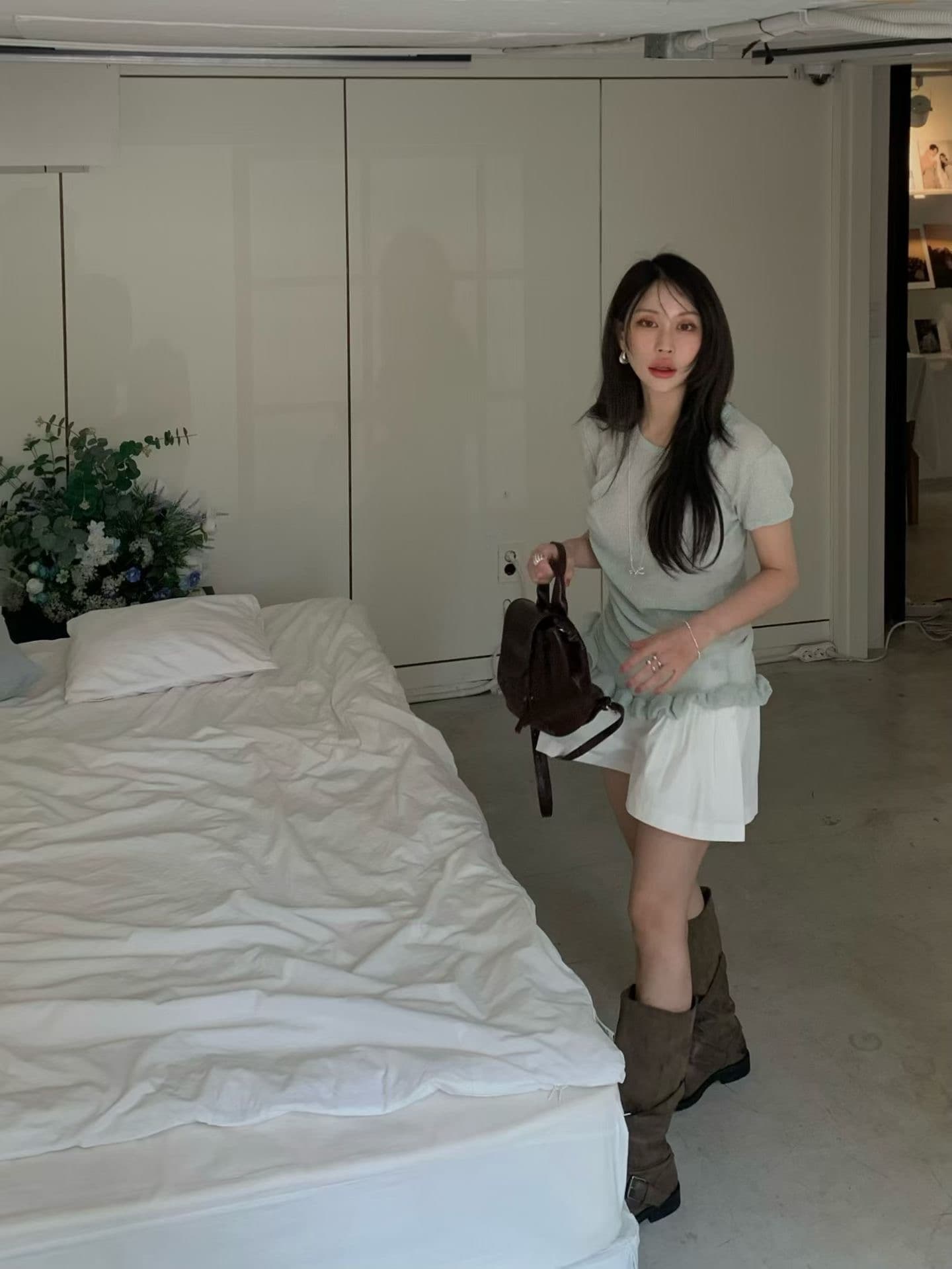 있음 밖으로 한 부서 작은 대중 디자인 센스 레이스 주름 불규칙 반팔 티셔츠 여성 상세 이미지 8