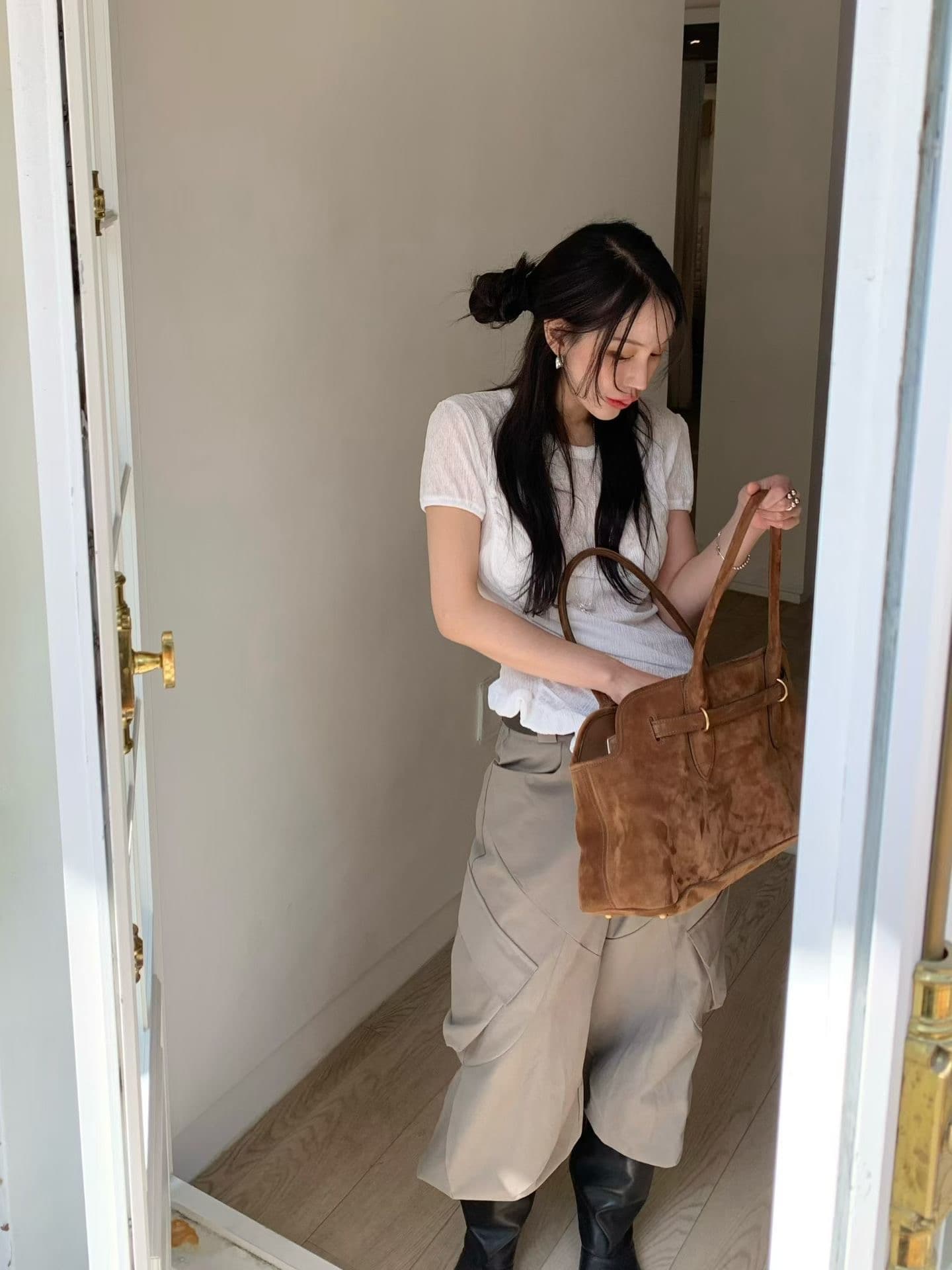 있음 밖으로 한 부서 작은 대중 디자인 센스 레이스 주름 불규칙 반팔 티셔츠 여성 상세 이미지 10