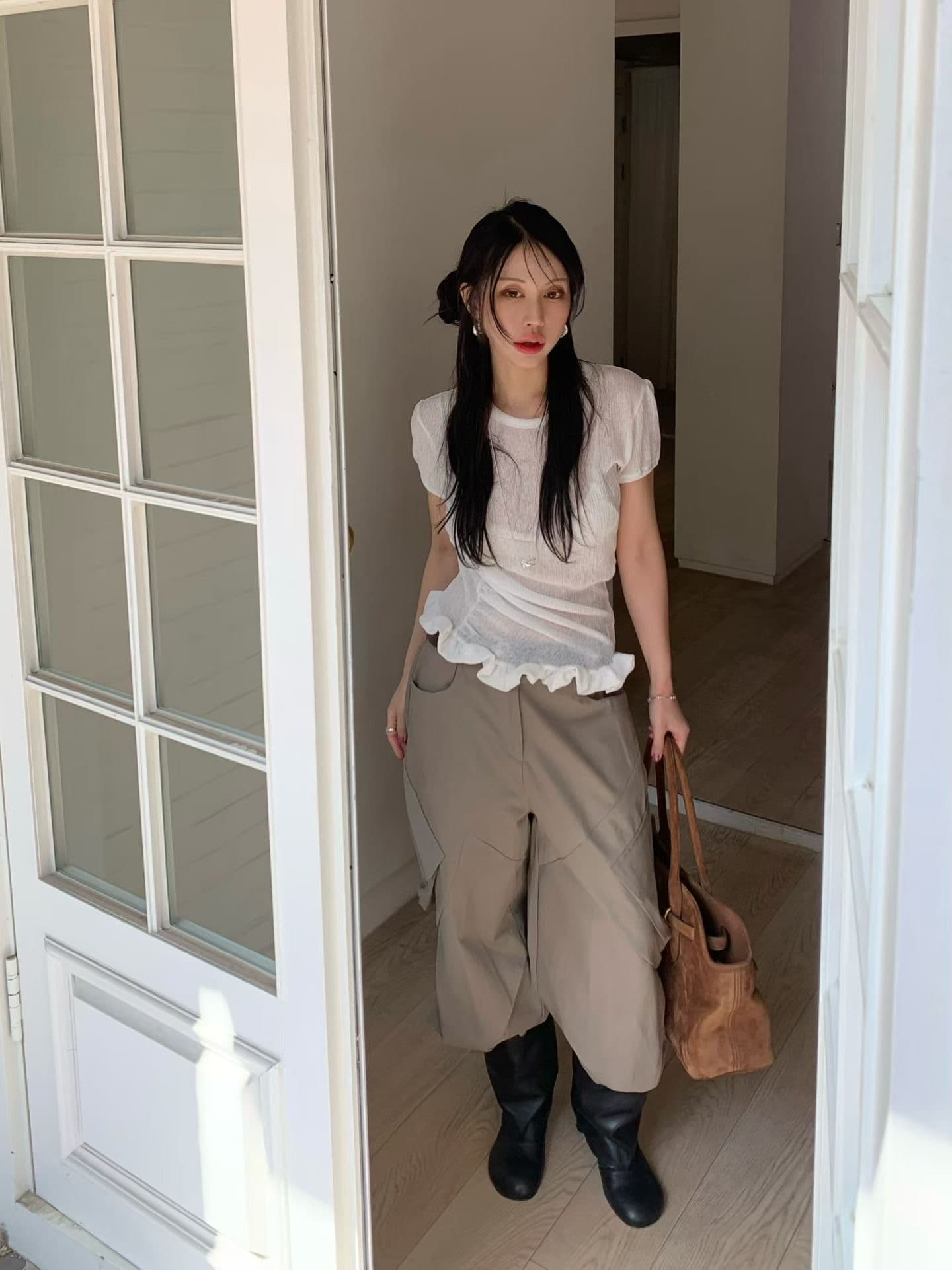 있음 밖으로 한 부서 작은 대중 디자인 센스 레이스 주름 불규칙 반팔 티셔츠 여성 상세 이미지 11