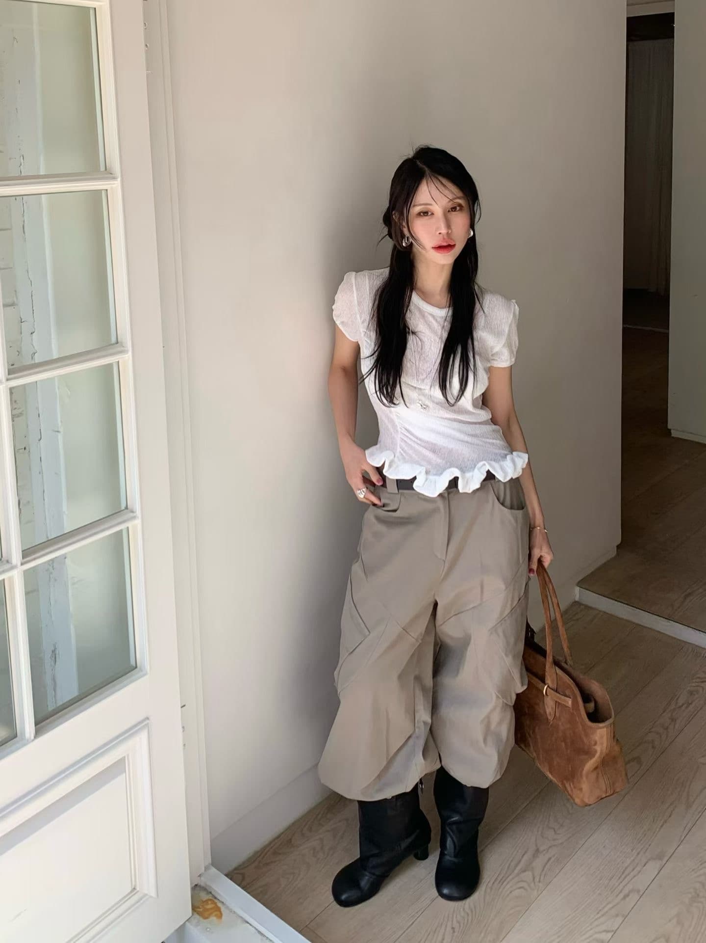 있음 밖으로 한 부서 작은 대중 디자인 센스 레이스 주름 불규칙 반팔 티셔츠 여성 상세 이미지 13