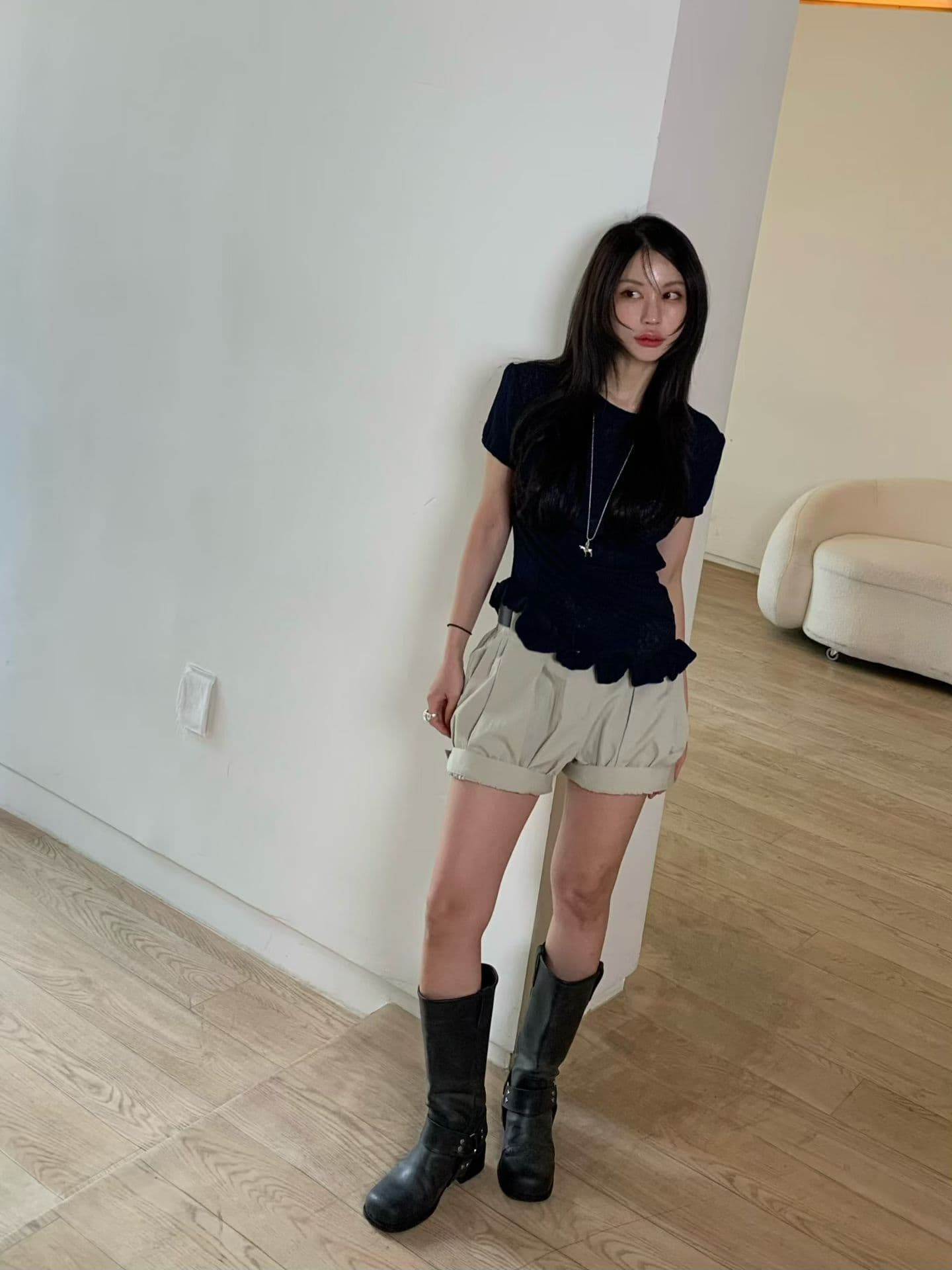 있음 밖으로 한 부서 작은 대중 디자인 센스 레이스 주름 불규칙 반팔 티셔츠 여성 상세 이미지 19