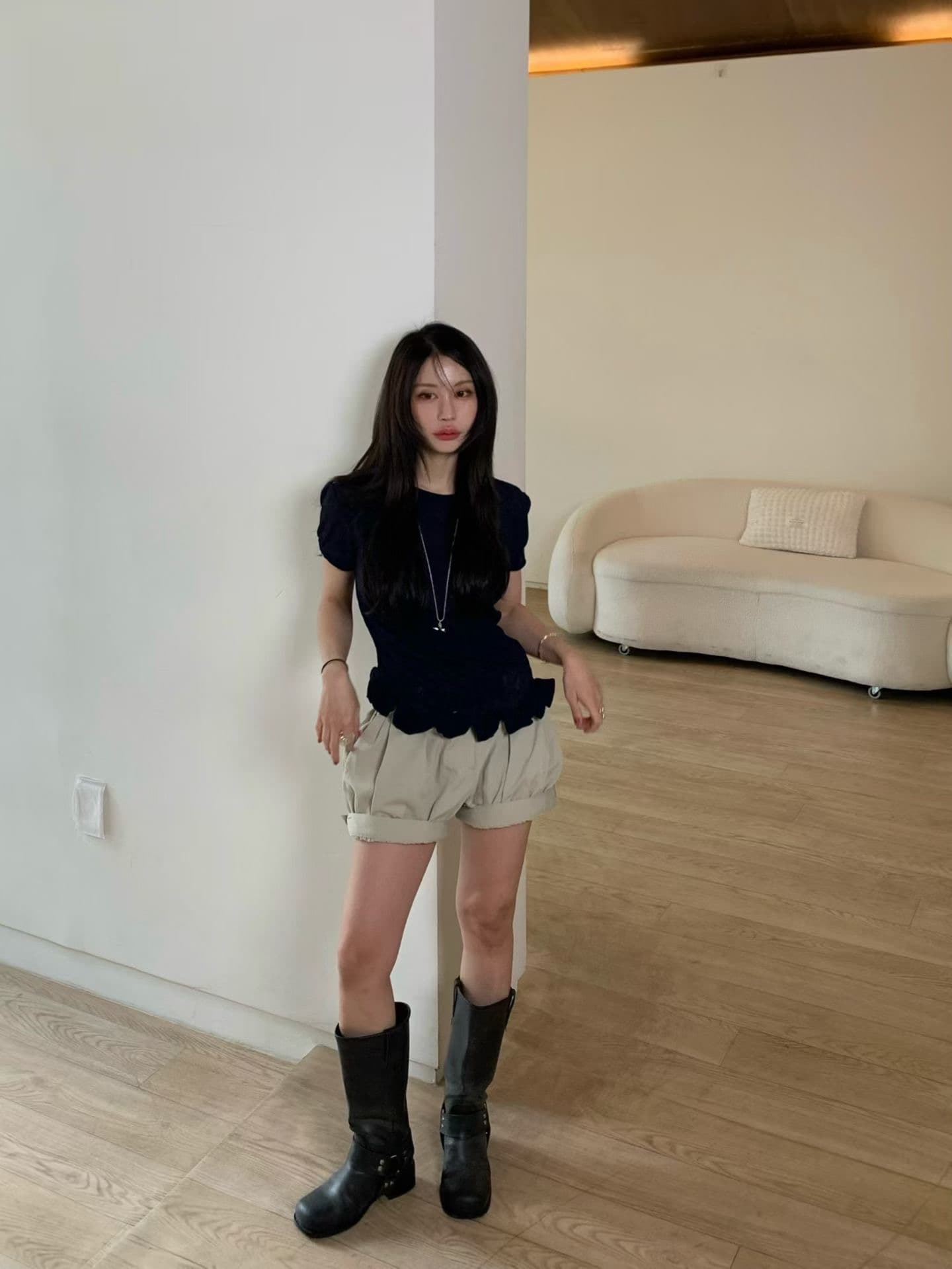 있음 밖으로 한 부서 작은 대중 디자인 센스 레이스 주름 불규칙 반팔 티셔츠 여성 상세 이미지 22