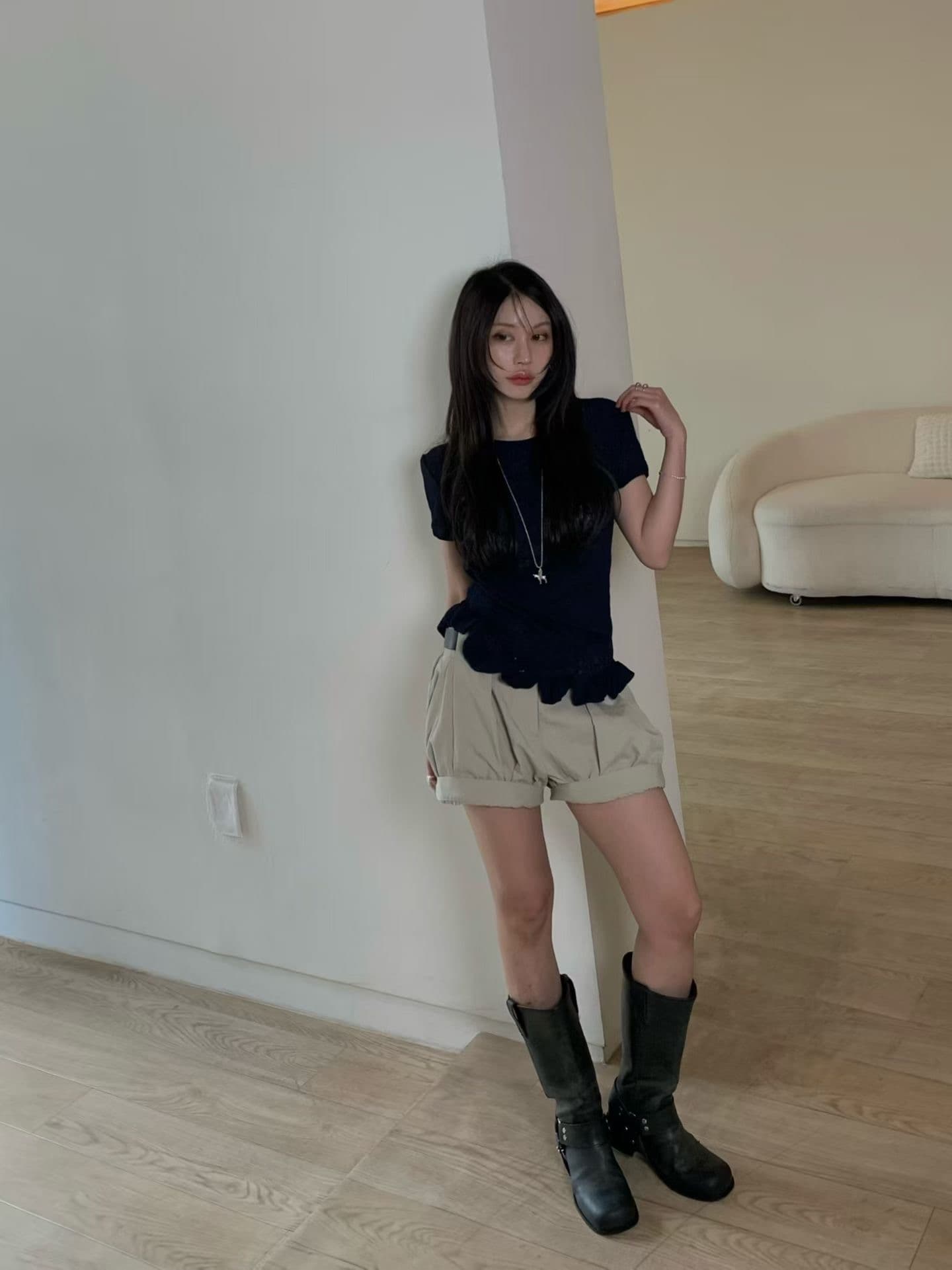 있음 밖으로 한 부서 작은 대중 디자인 센스 레이스 주름 불규칙 반팔 티셔츠 여성 상세 이미지 23