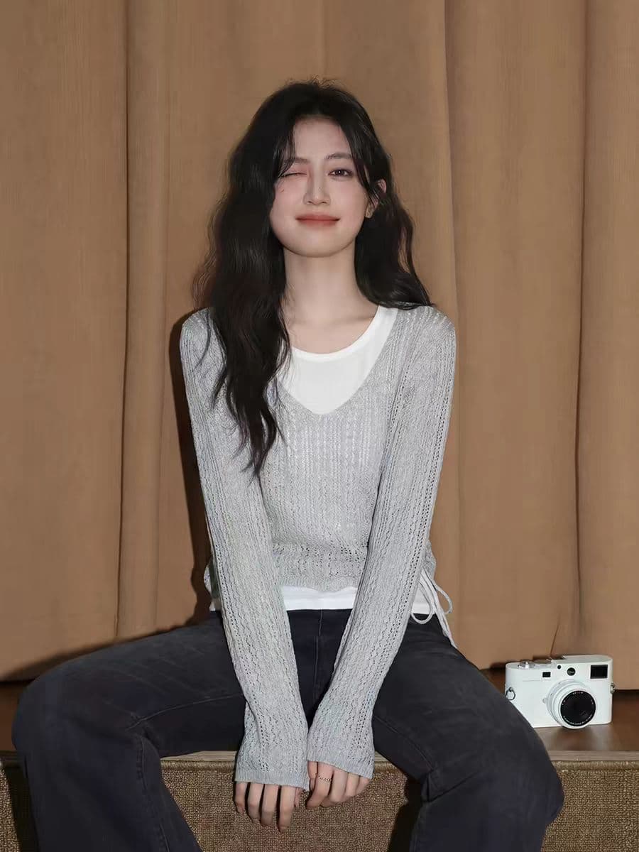 있음 밖으로 밝은 회색 색상 페이크 레이어드 얼음 실크 니트 스웨터 봄 여름 2026 새로운 펌프 로프 패치워크 V넥 니트 맨위 상세 이미지 12