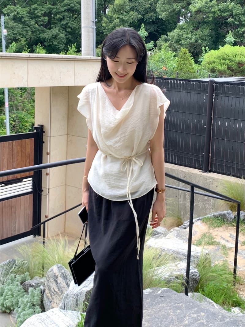 한국 스타일 여름 신제품 이중층 페이크 레이어드 레이스업 반팔 셔츠 여성 상세 이미지 13