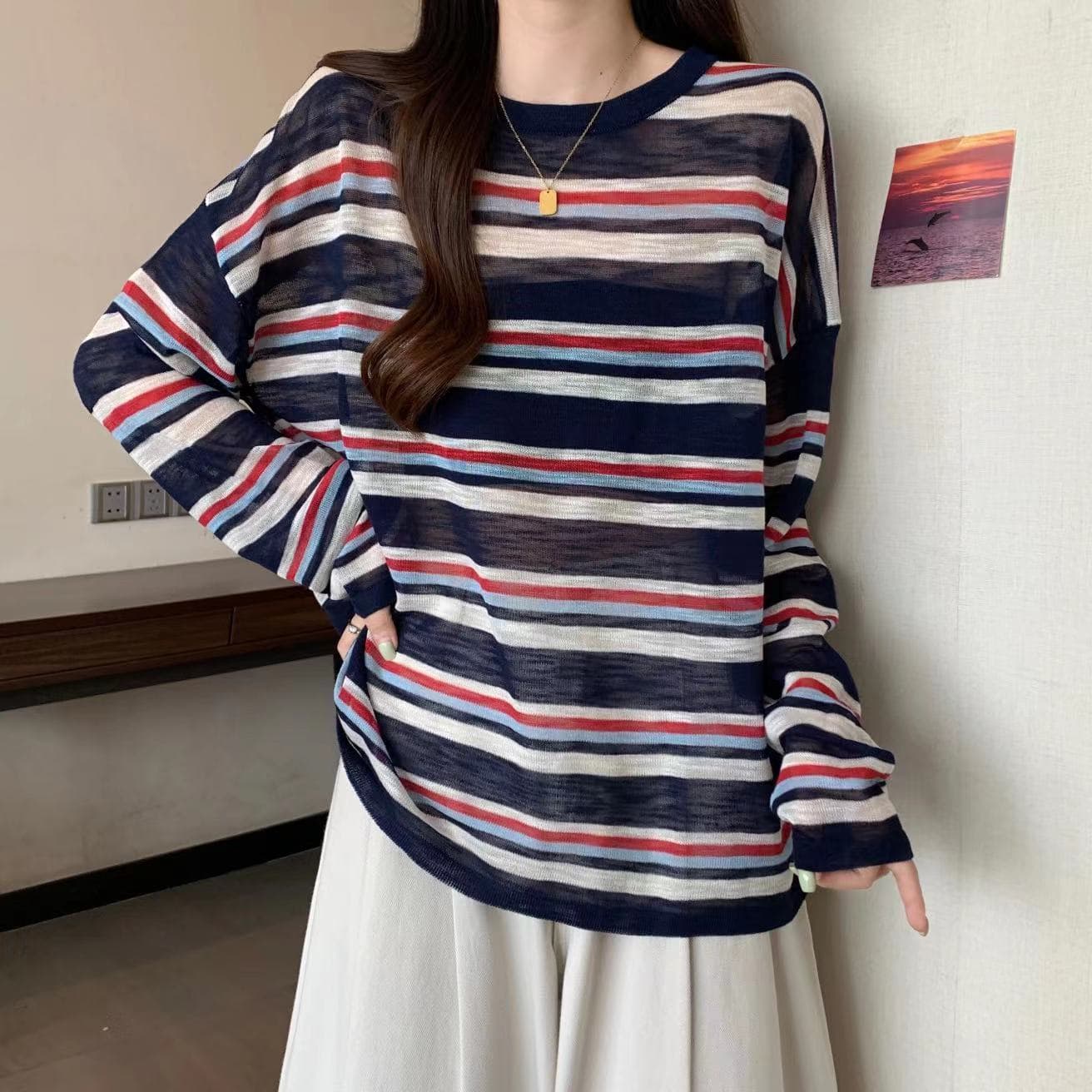 실사 지방 mm 스트라이프 긴팔 티셔츠 루즈핏 슬림해 보이는 얇은 스타일 패션 품격 연령 감소 캐주얼 자외선 차단 여성 셔츠 상세 이미지 2