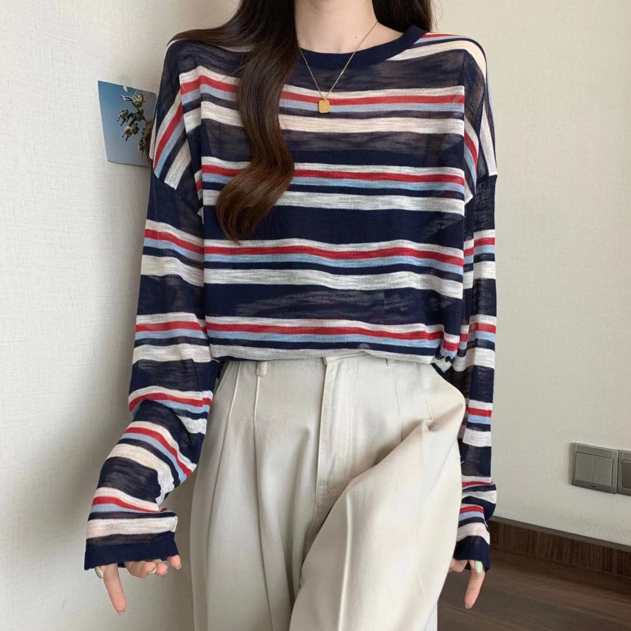 실사 지방 mm 스트라이프 긴팔 티셔츠 루즈핏 슬림해 보이는 얇은 스타일 패션 품격 연령 감소 캐주얼 자외선 차단 여성 셔츠 상세 이미지 3