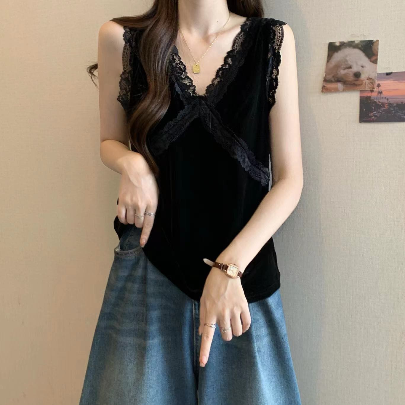 실사 통통한 여동생 2026 새로운 캐미솔 인사이드 가져 가라. 민소매 외출용 레이스 섹시함 V넥 맨위 여성 한국 스타일 상세 이미지 2