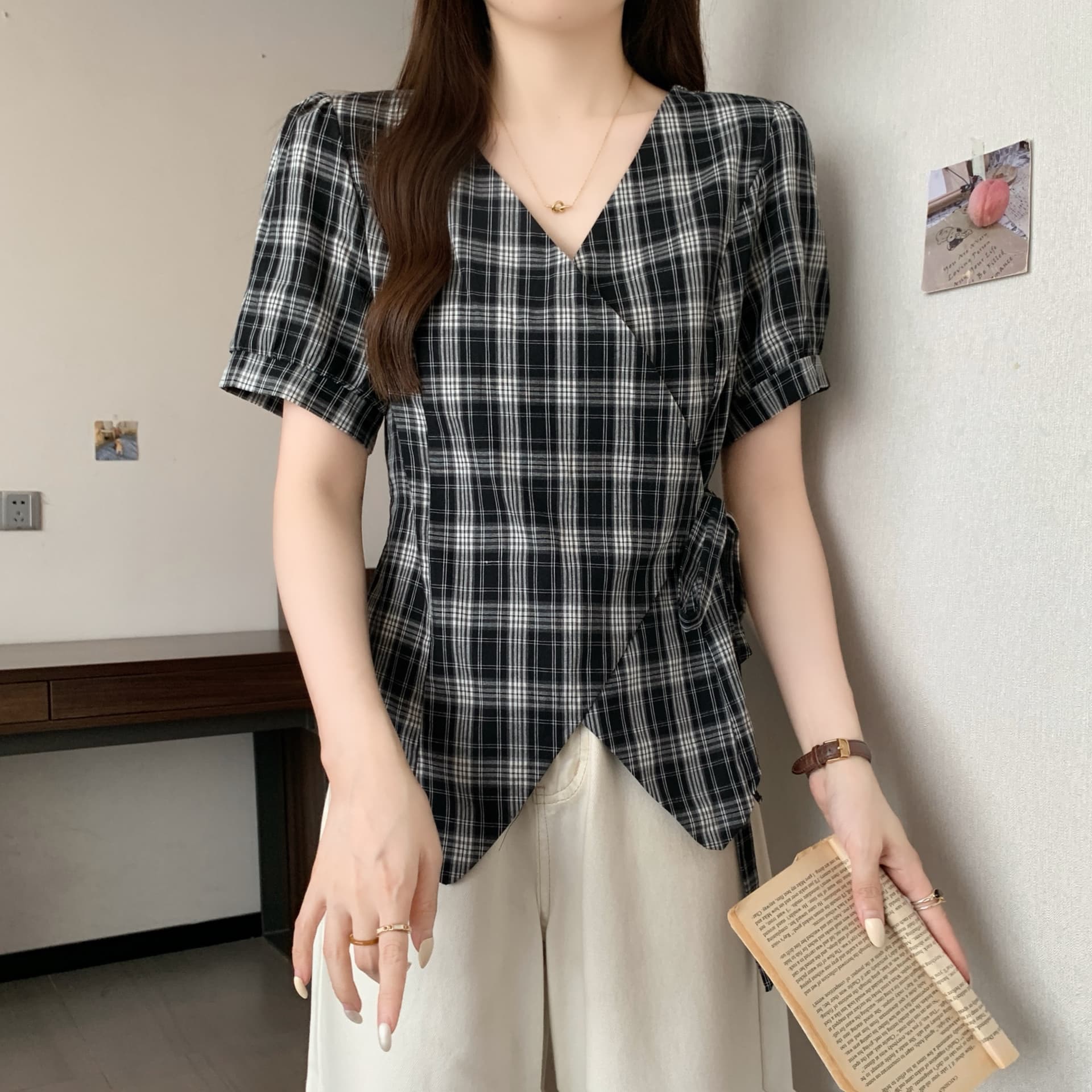 실사 2026 여름 드레스 새로운 지방 mm 빅 사이즈 한 부서 V넥 반팔 격자 무늬 셔츠 레이스업 허리 수축 슬림해 보이는 맨위 상세 이미지 23