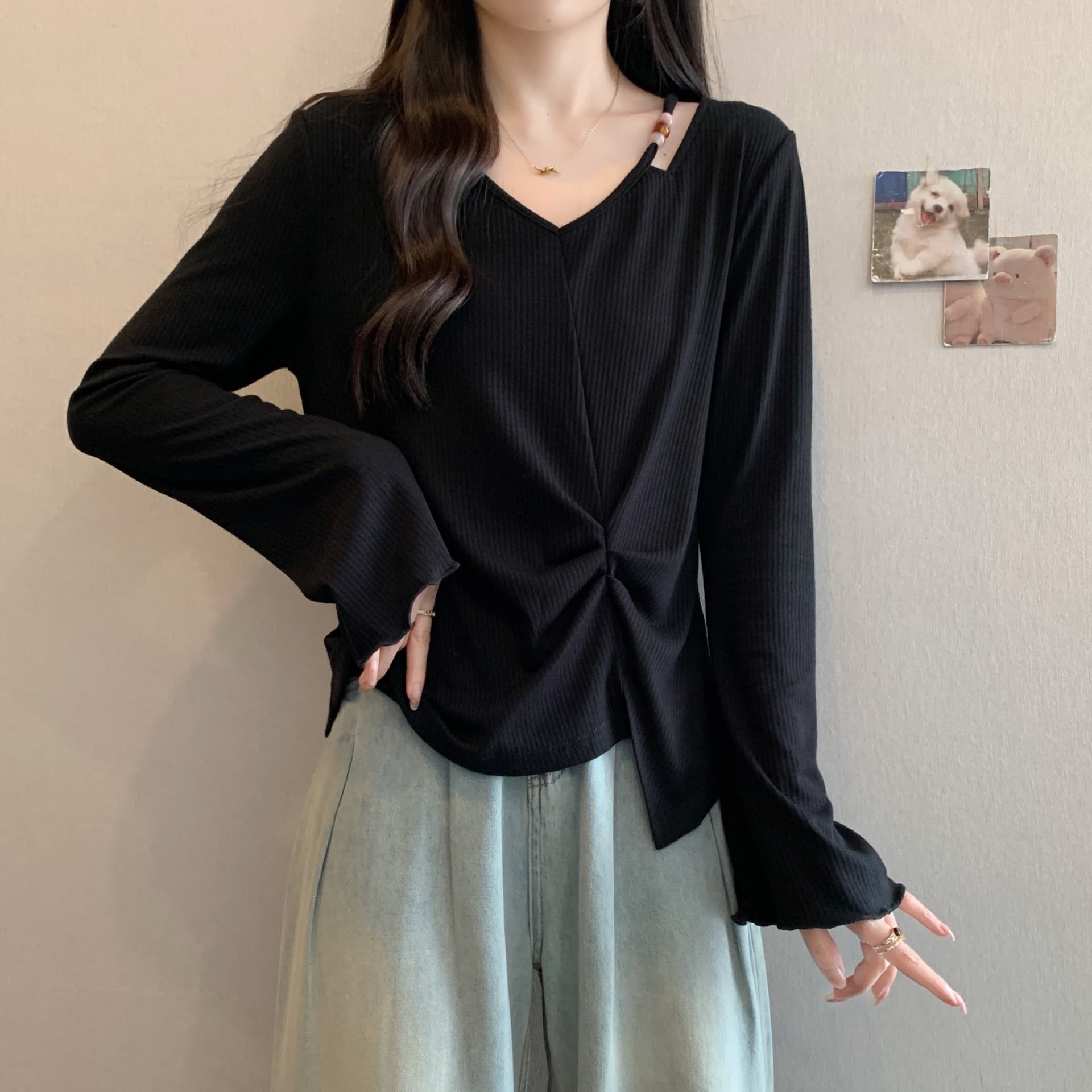 실사 2026 가을 의상 새로운 지방 mm 빅 사이즈 여성 핀치 Pleat 긴팔 V넥 티셔츠 디자인 센스 불규칙 슬림해 보이는 맨위 상세 이미지 7